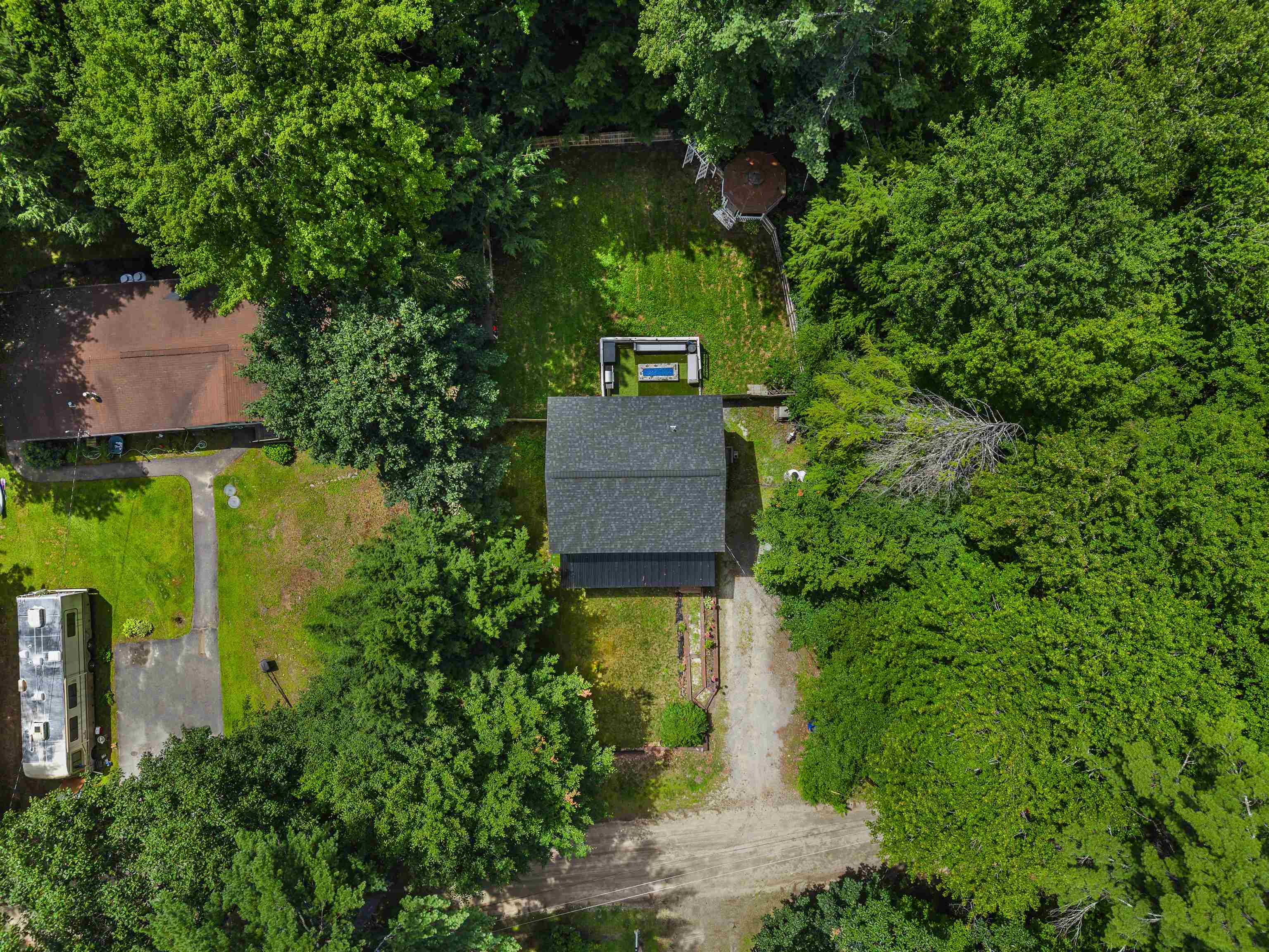 25 Raccoon Alley Property Photo 24