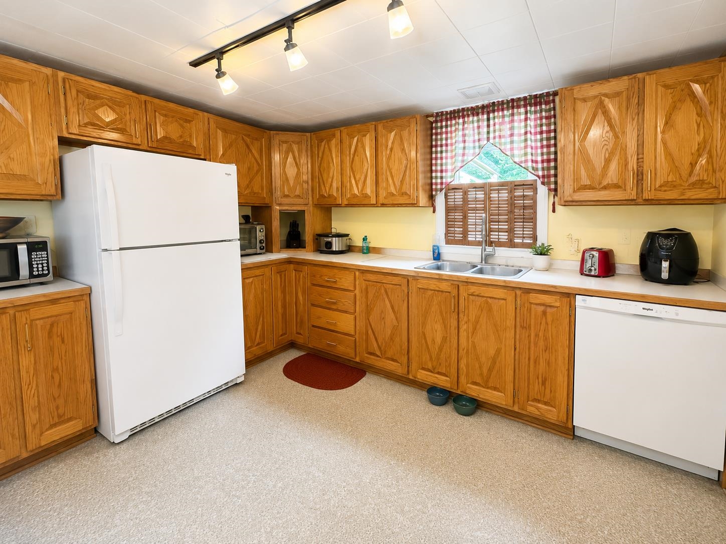 2 Nibroc Street Property Photo 4