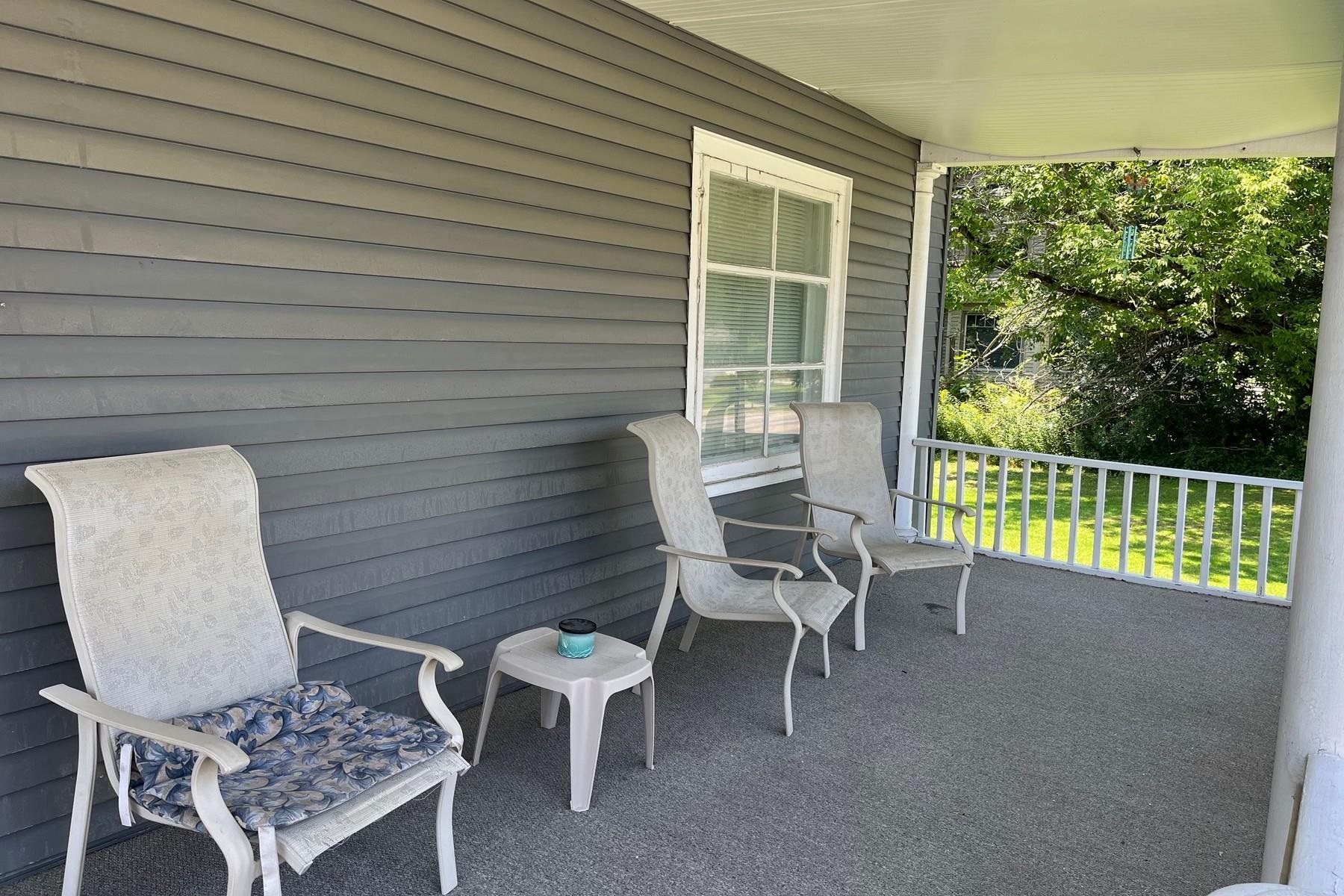 126 Crescent Street Property Photo 5
