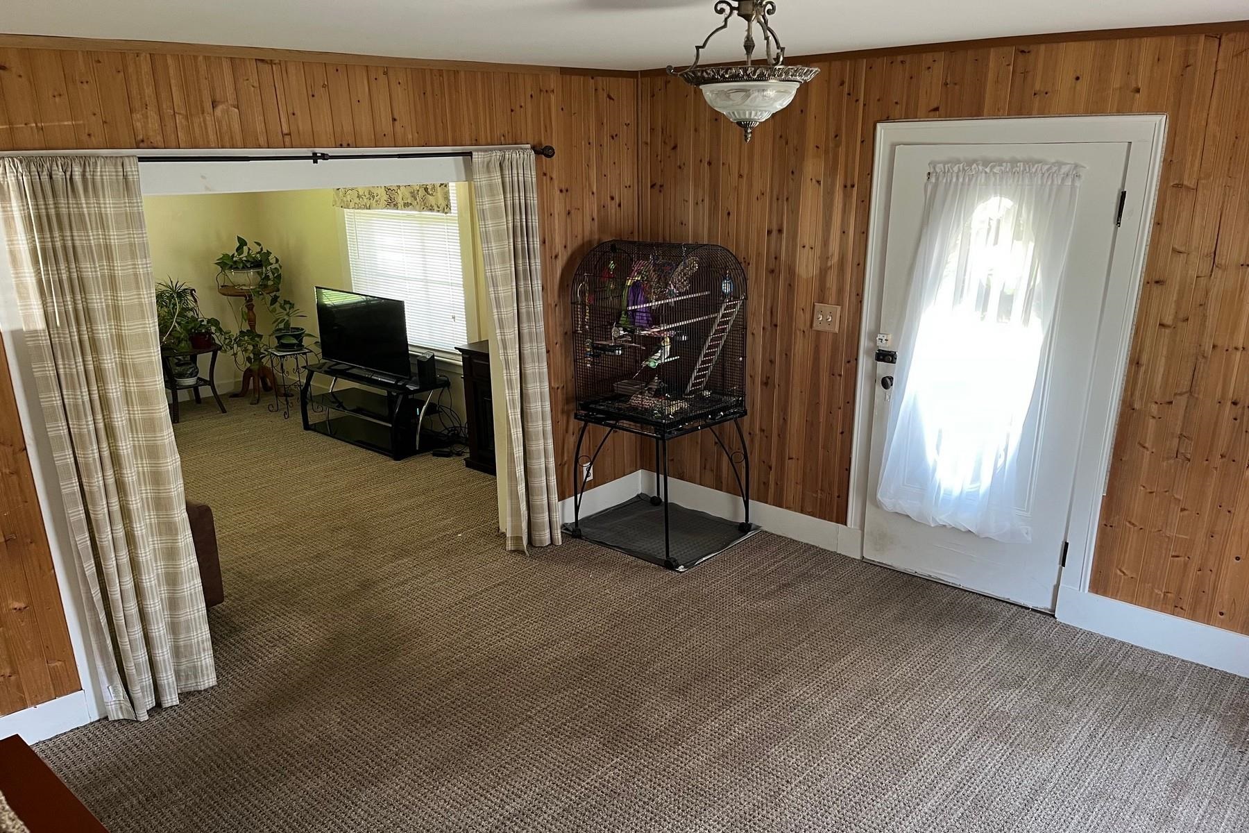 126 Crescent Street Property Photo 41