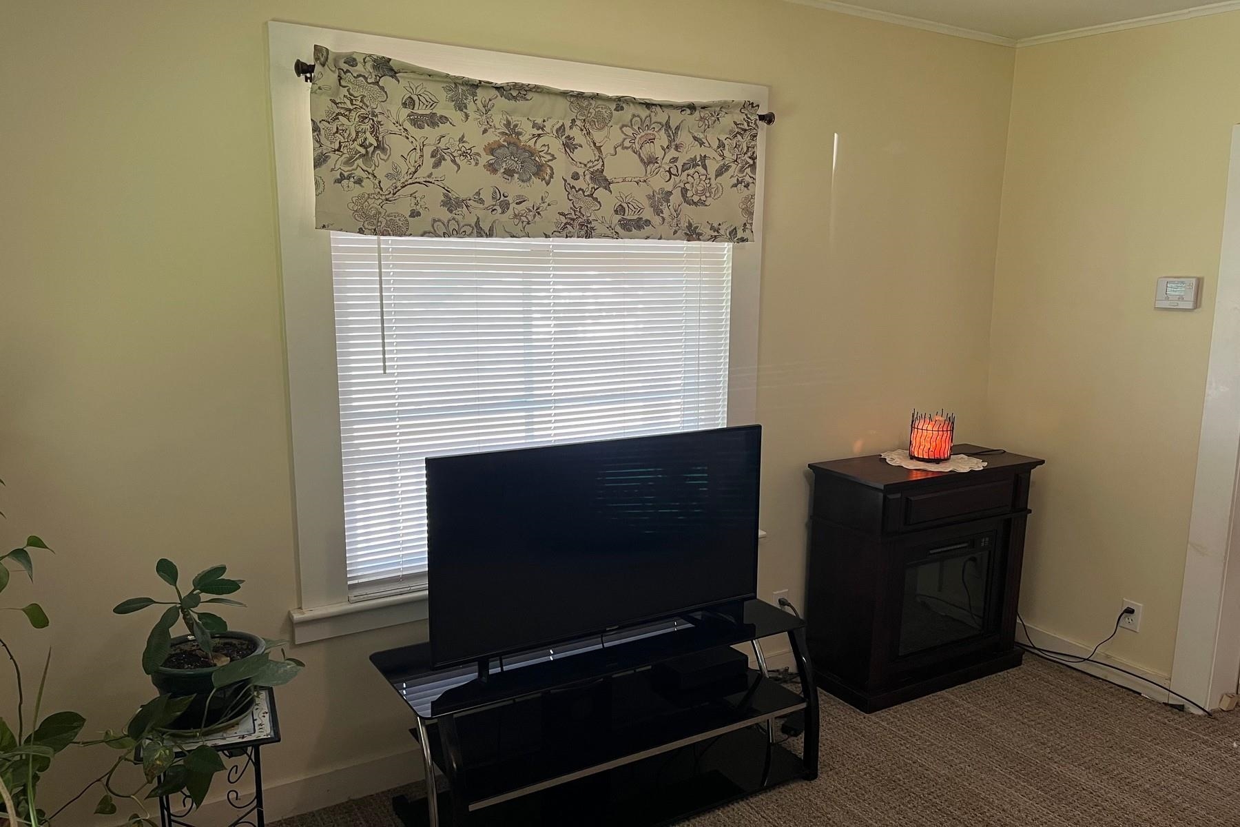 126 Crescent Street Property Photo 42