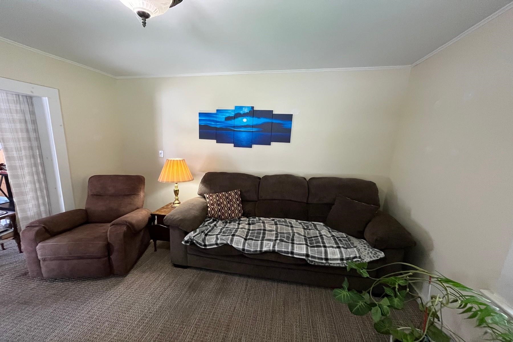 126 Crescent Street Property Photo 43