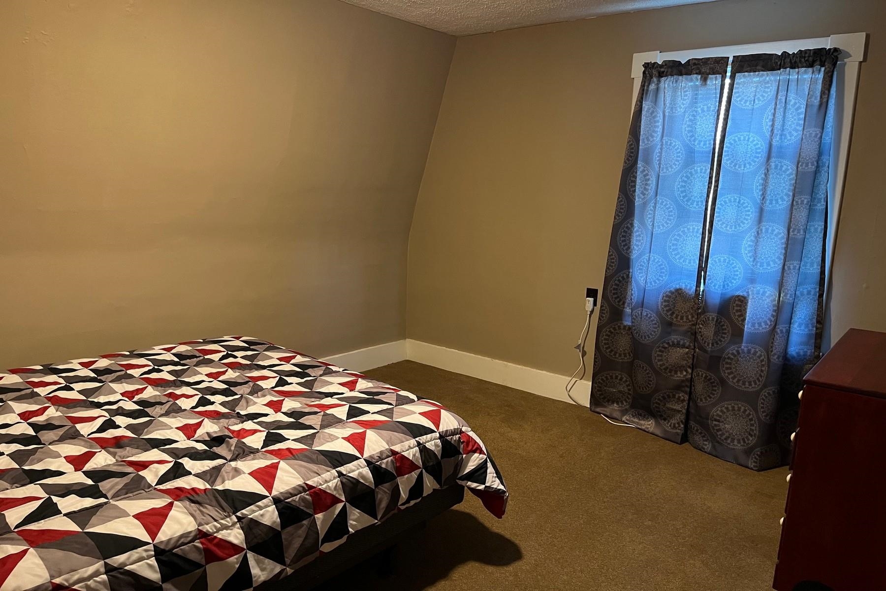 126 Crescent Street Property Photo 49