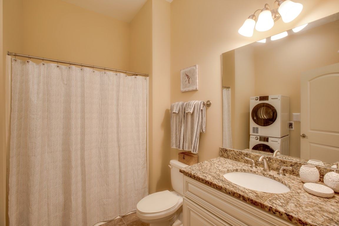 222 West Street Property Photo 11
