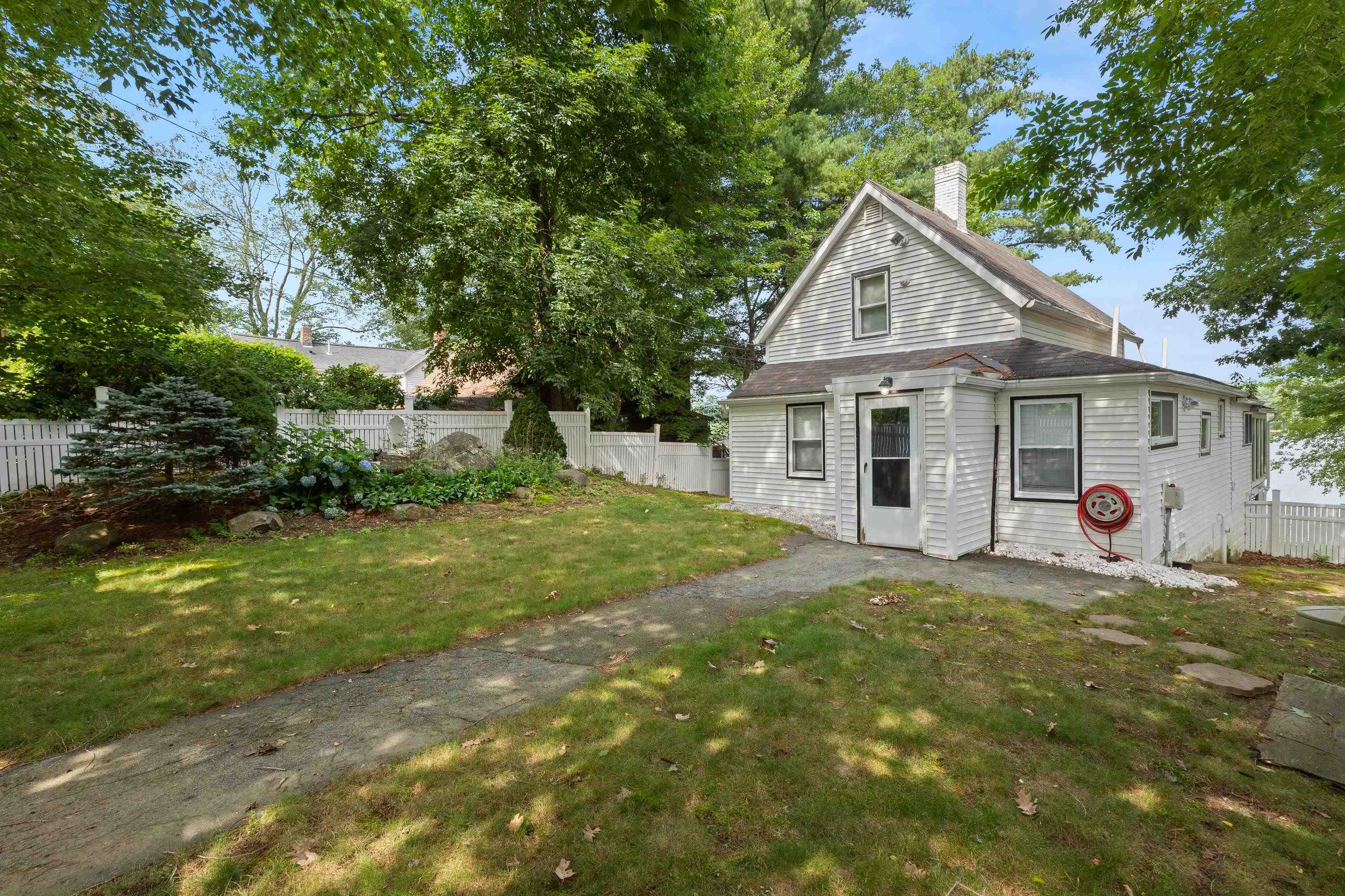 20 S Shore Road Property Photo 2