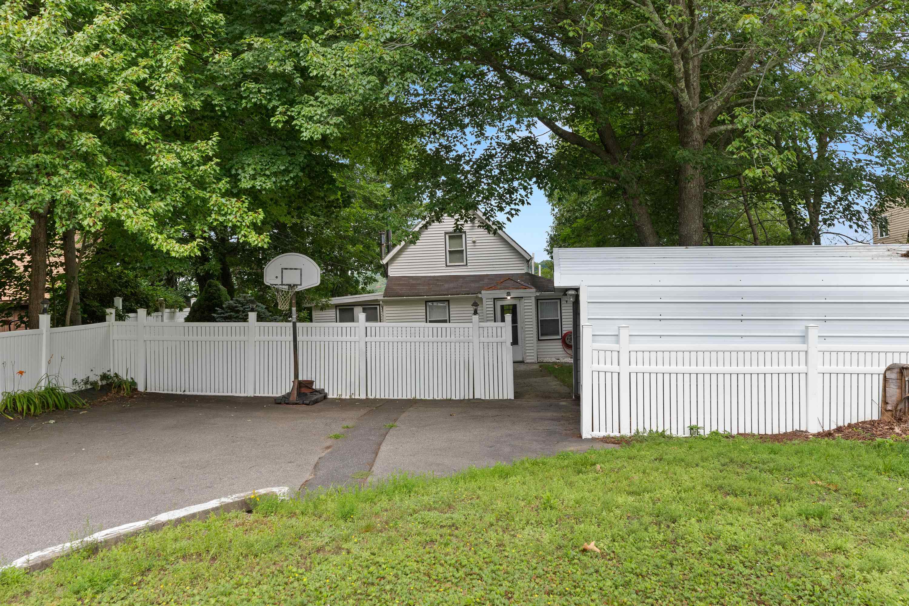 20 S Shore Road Property Photo 32