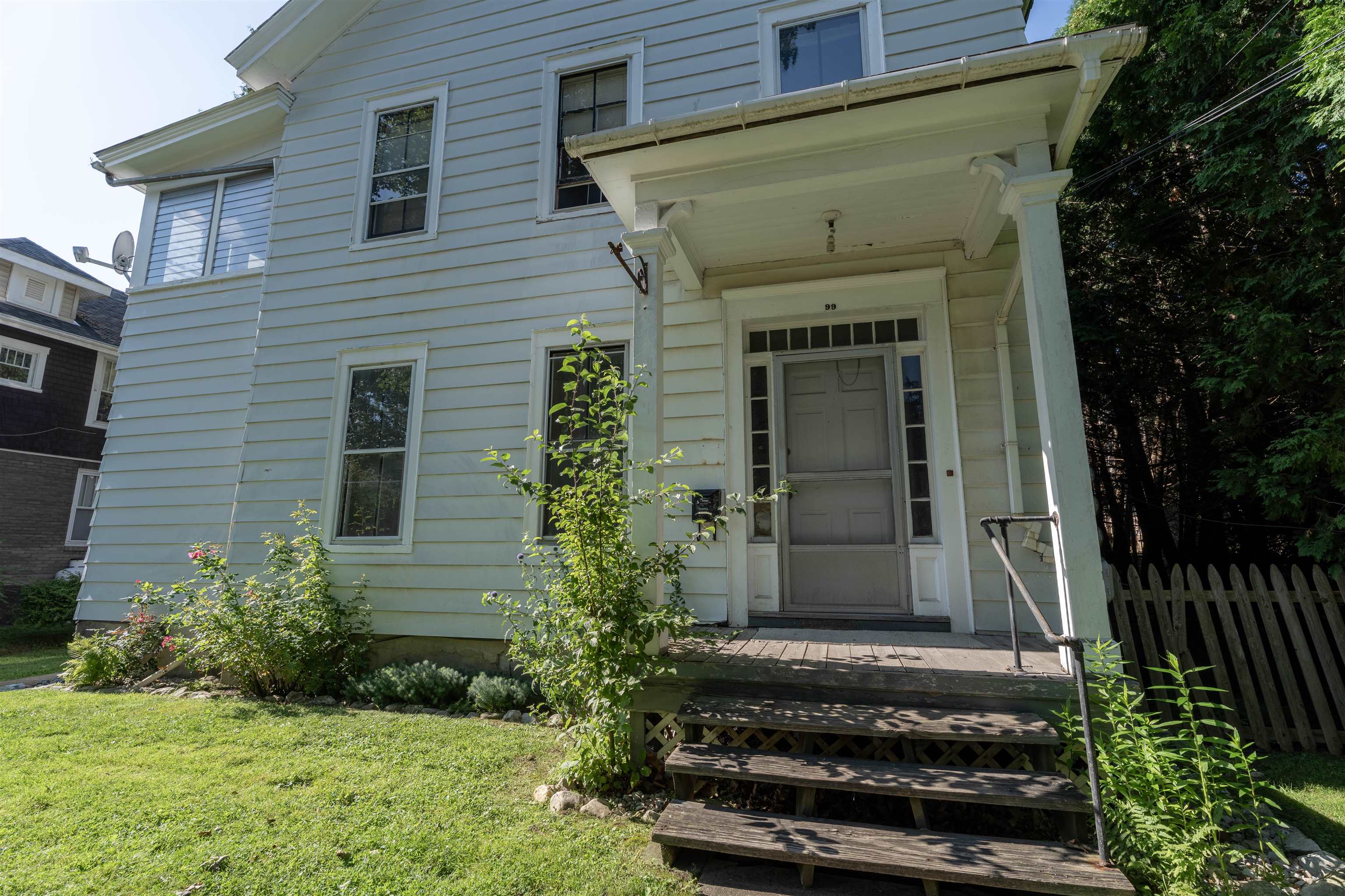 99 Center Street Property Photo 3