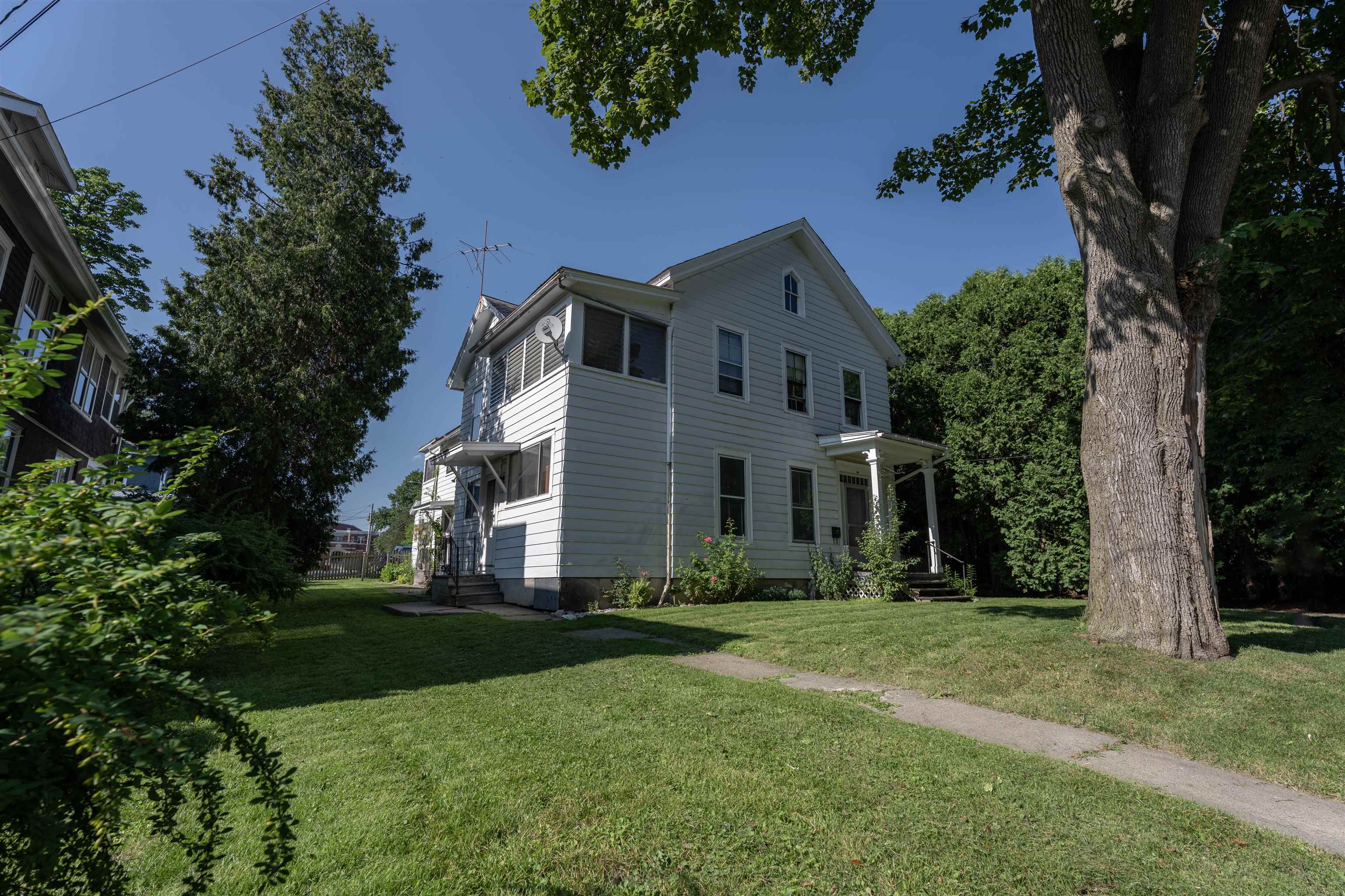 99 Center Street Property Photo 5