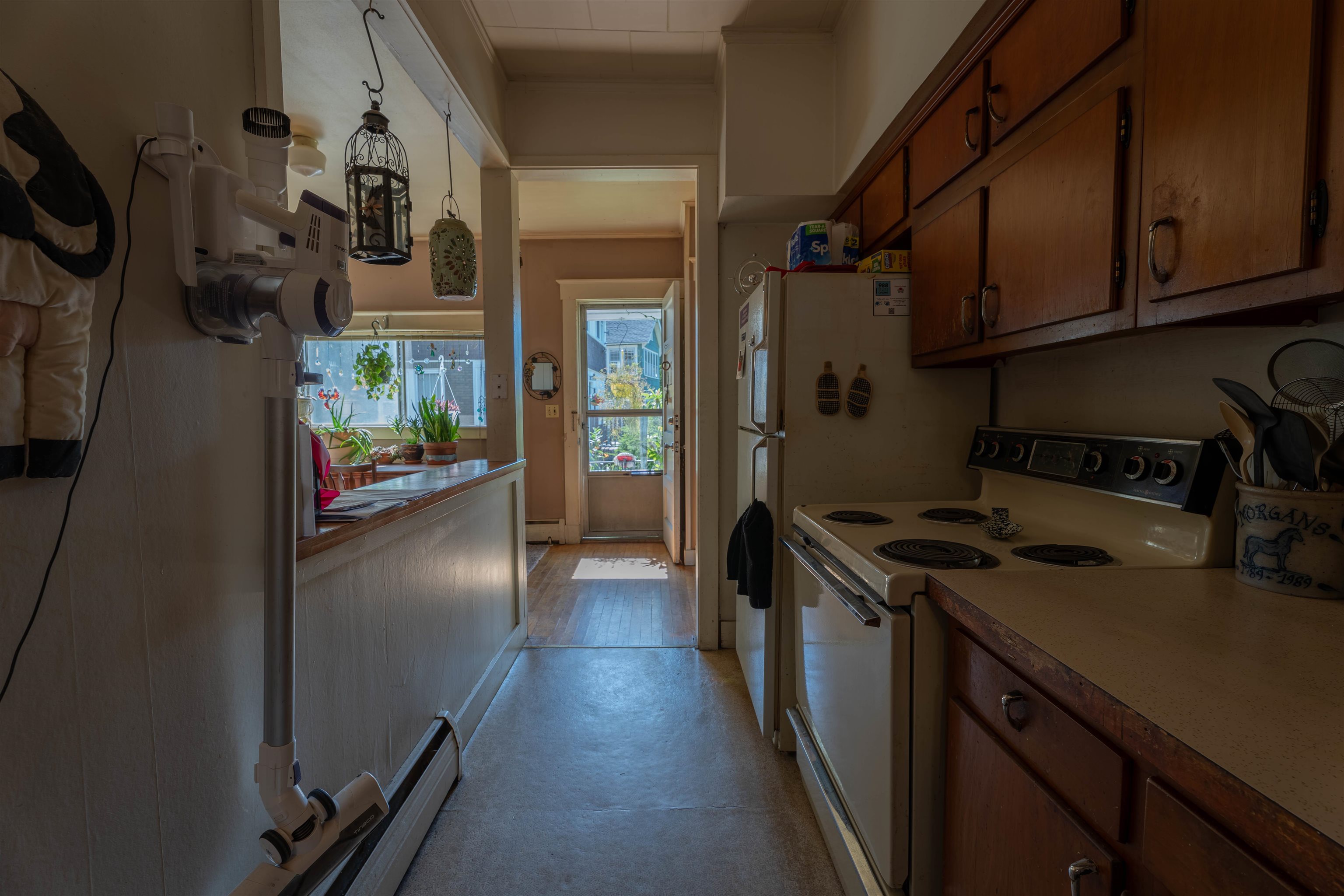 99 Center Street Property Photo 20
