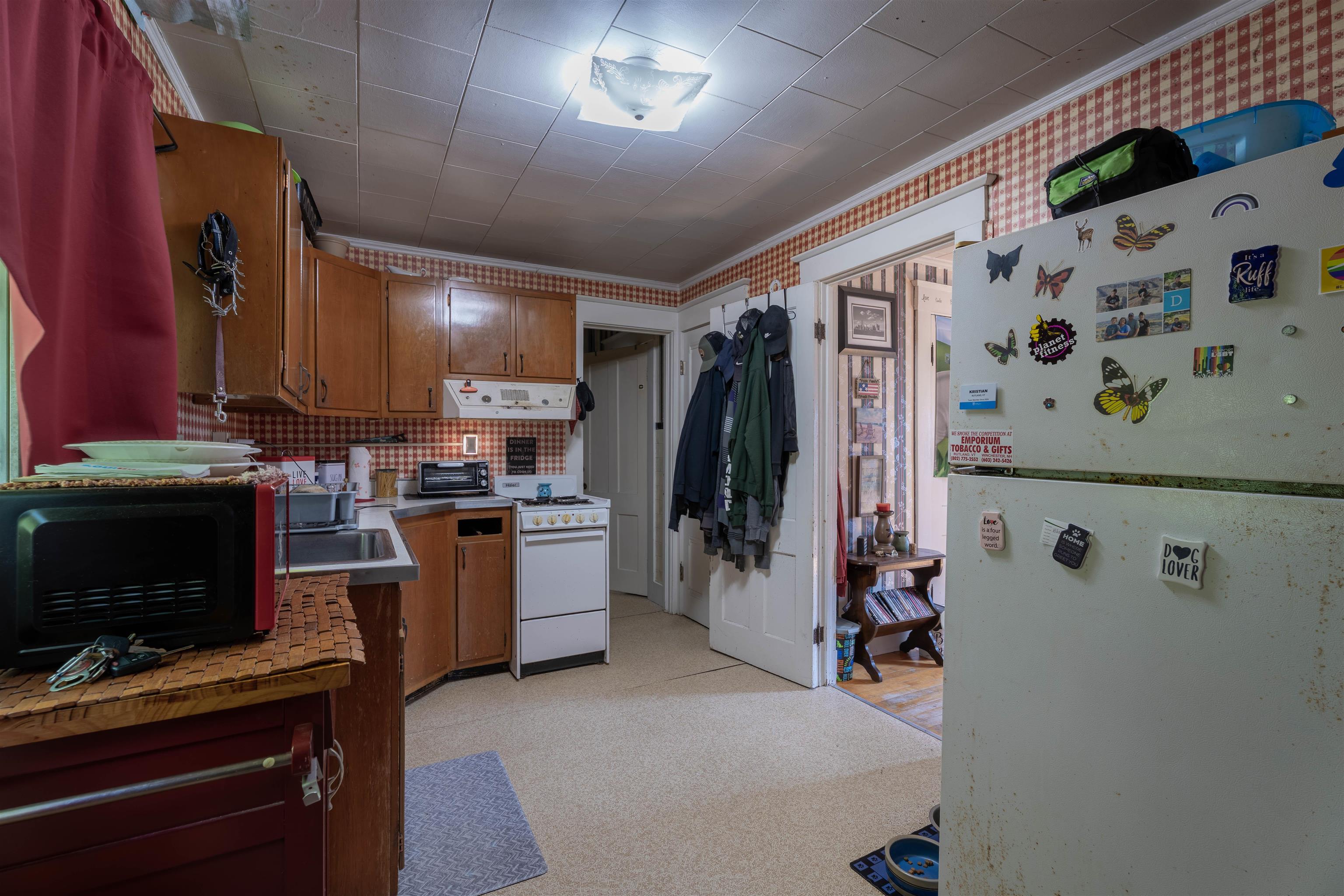 99 Center Street Property Photo 28