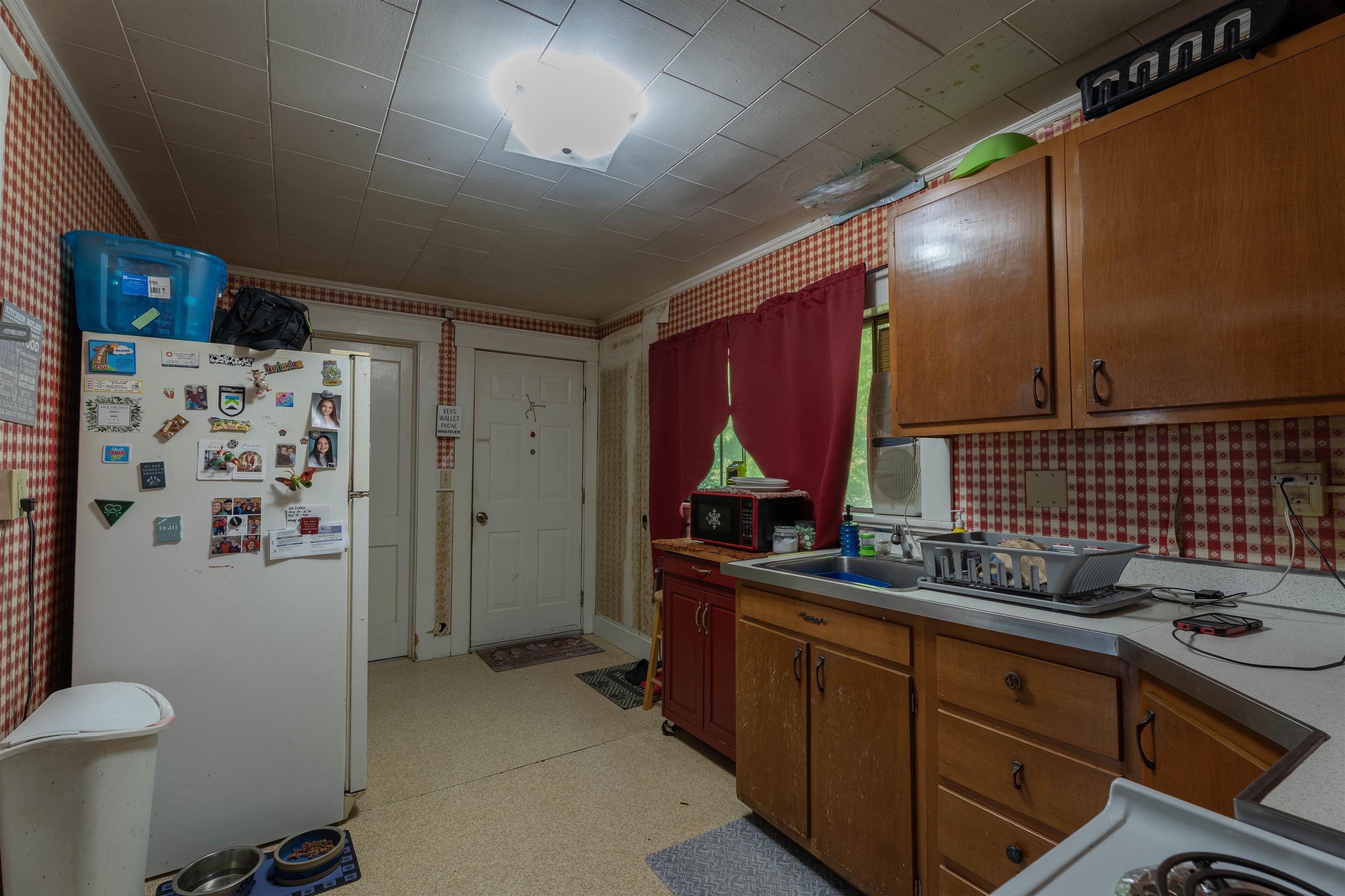 99 Center Street Property Photo 29
