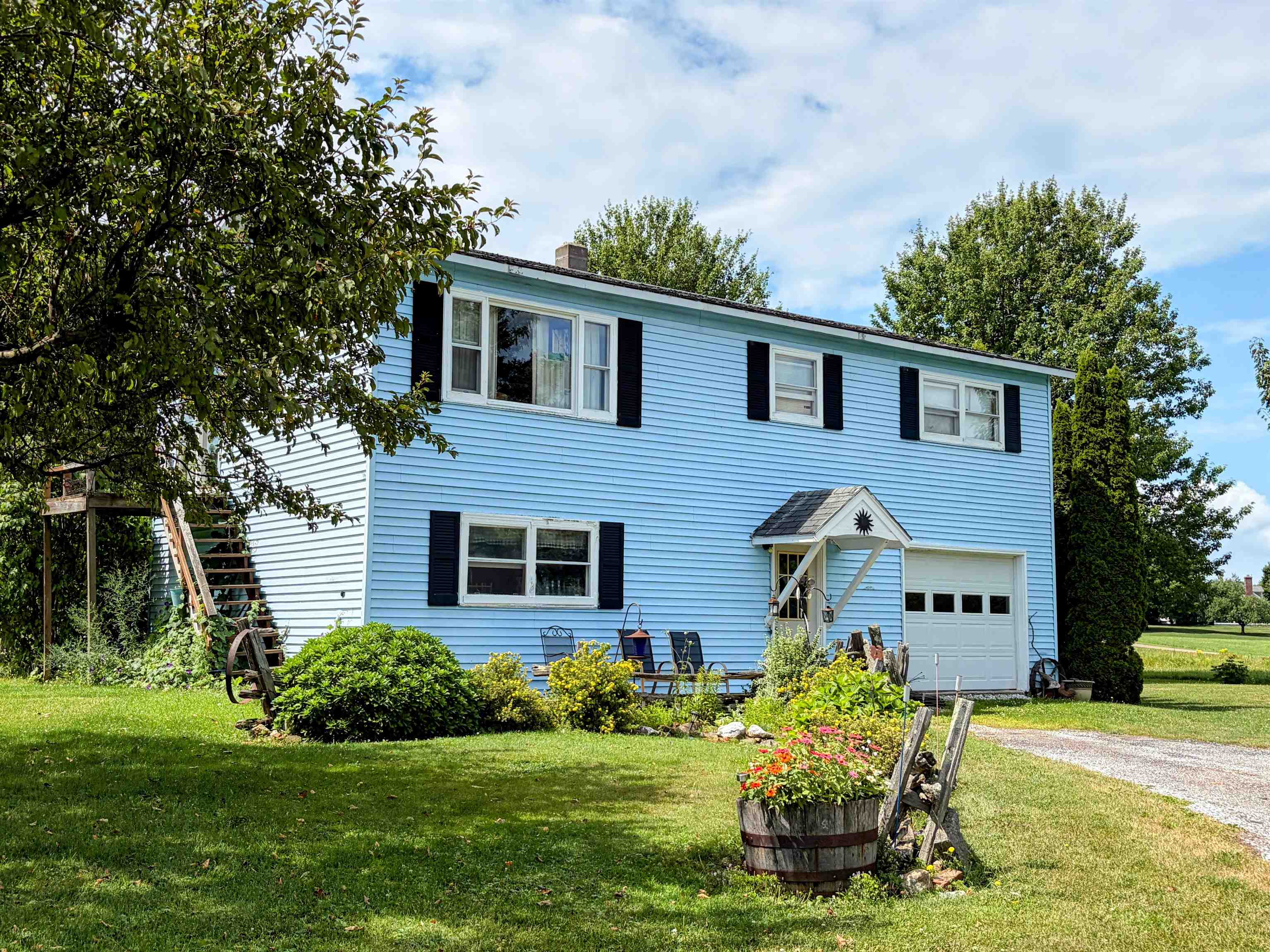 127 East Shore North Property Photo 3
