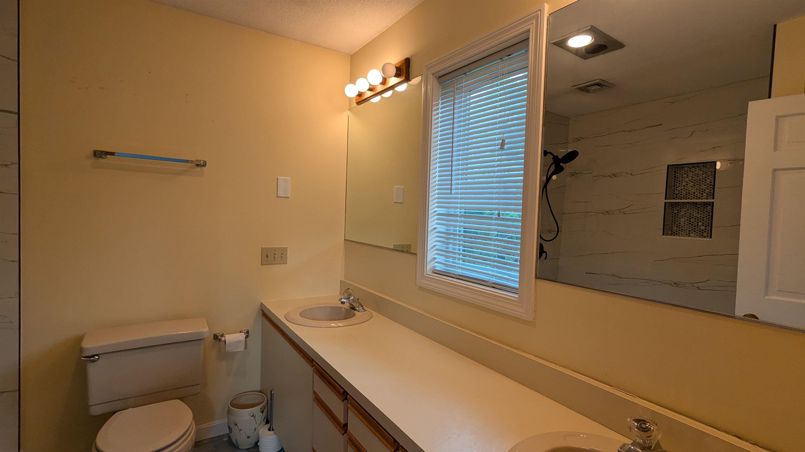 11 Songbird Lane Property Photo 16