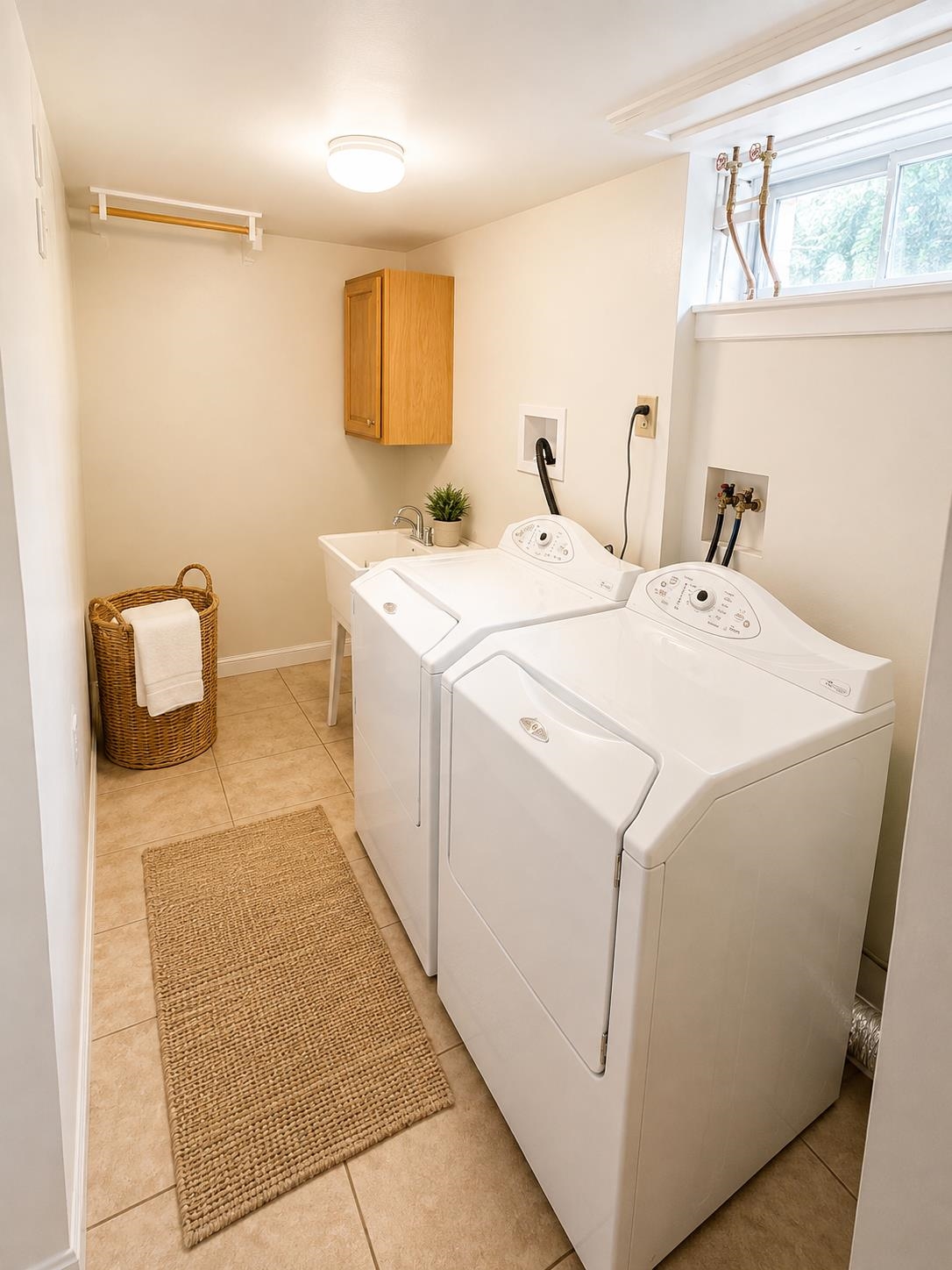 54 Commonwealth Avenue Property Photo 12