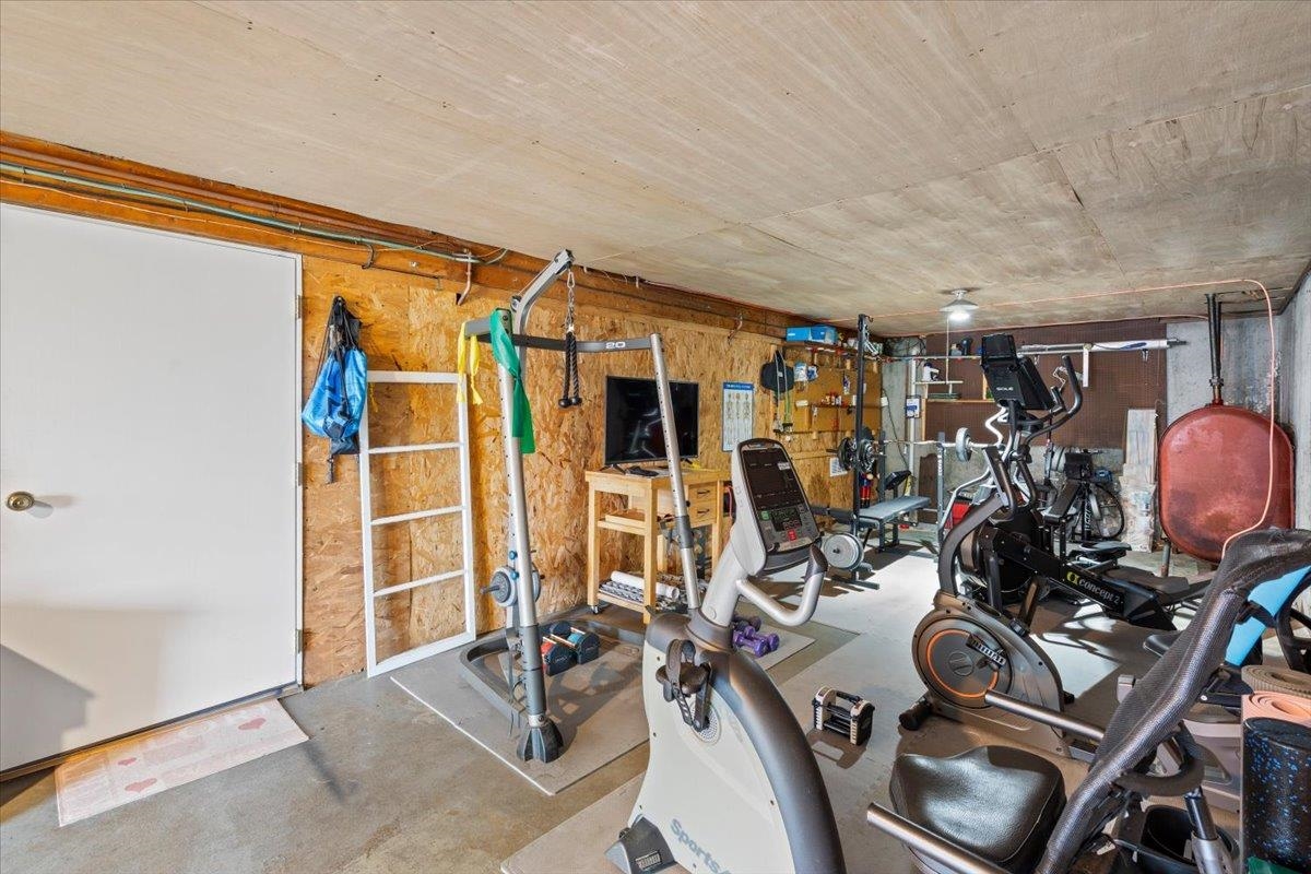 4 Westwood Parkway Property Photo 29