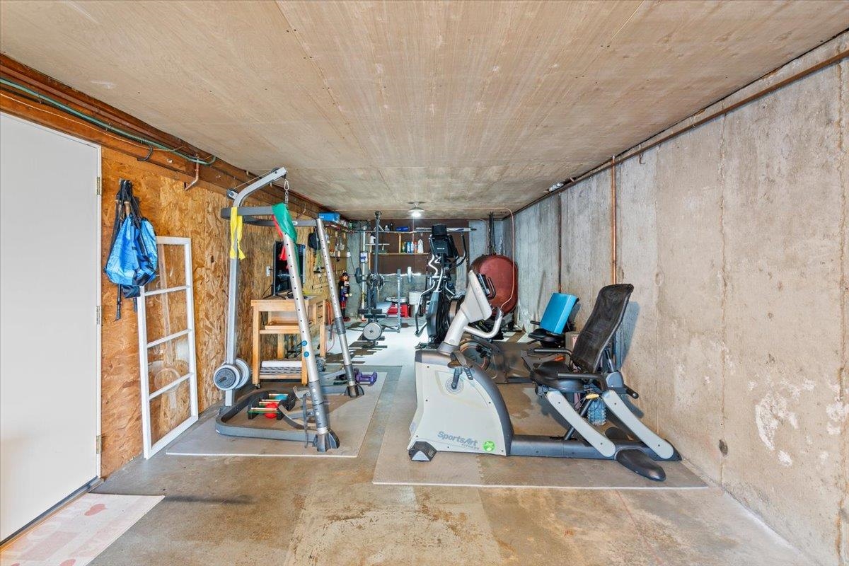 4 Westwood Parkway Property Photo 30
