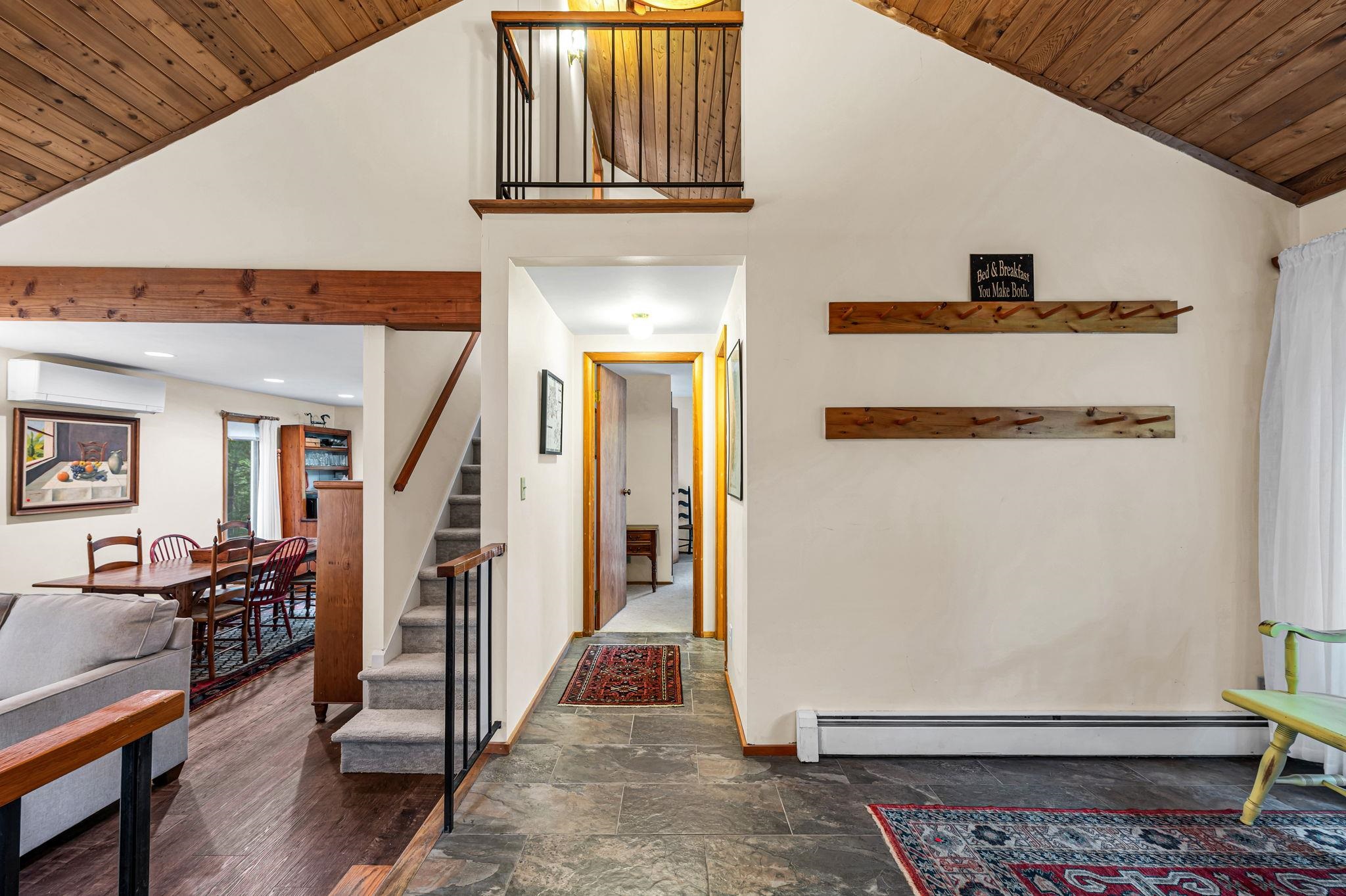 34 Rock Split Way Property Photo 4