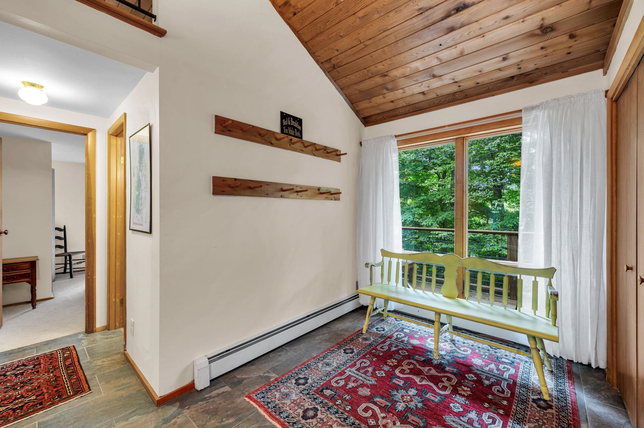 34 Rock Split Way Property Photo 5
