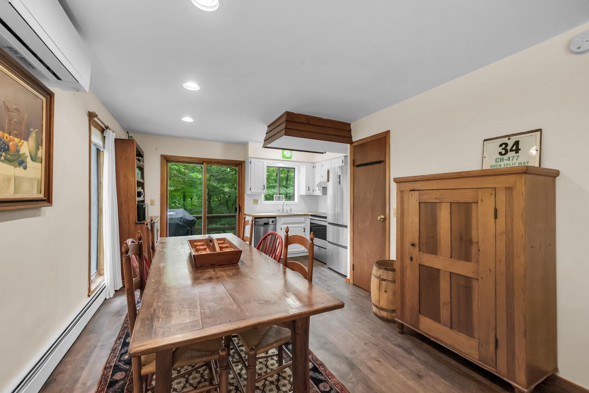 34 Rock Split Way Property Photo 10