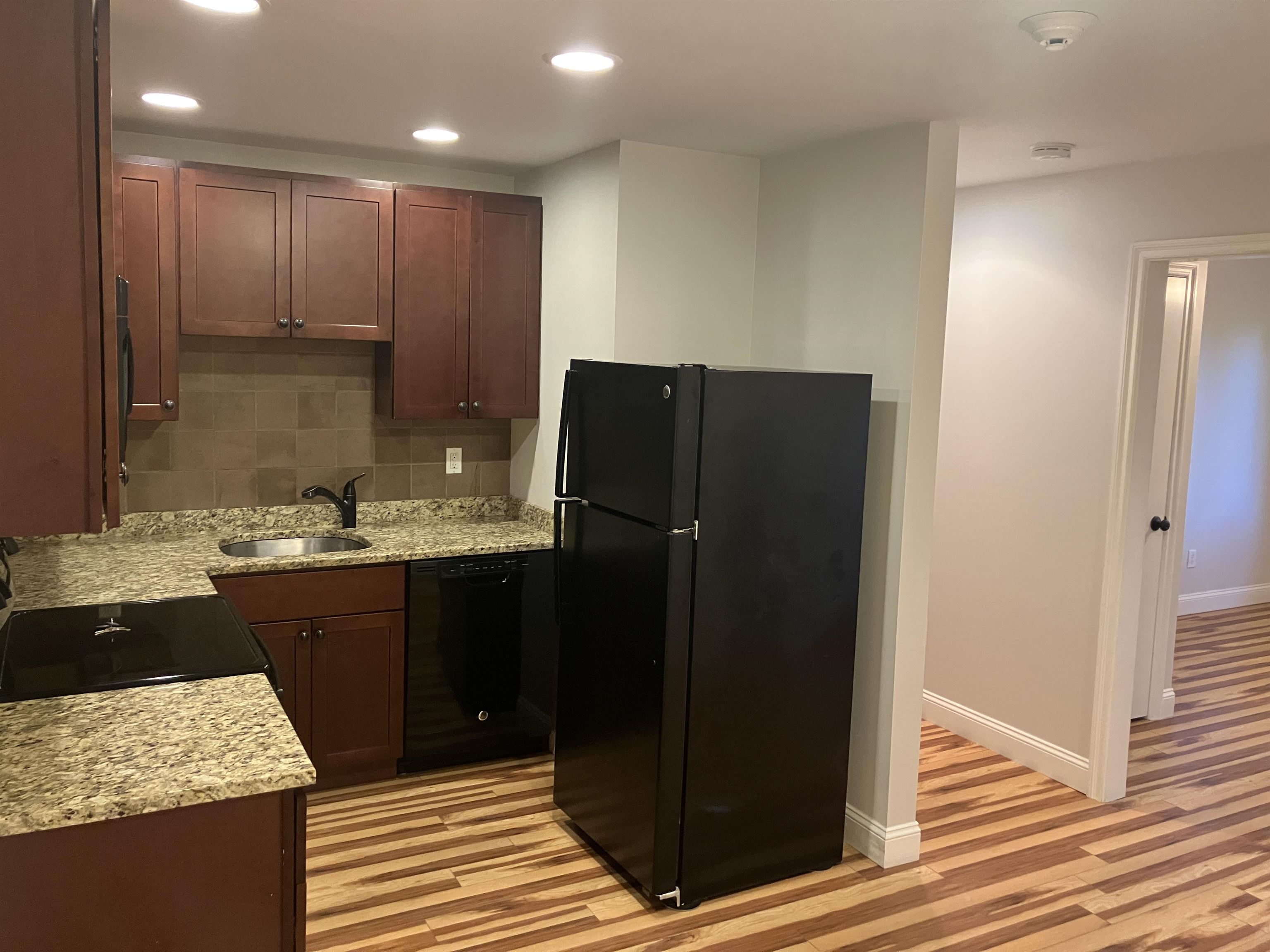 288 Lafayette Road Property Photo 1