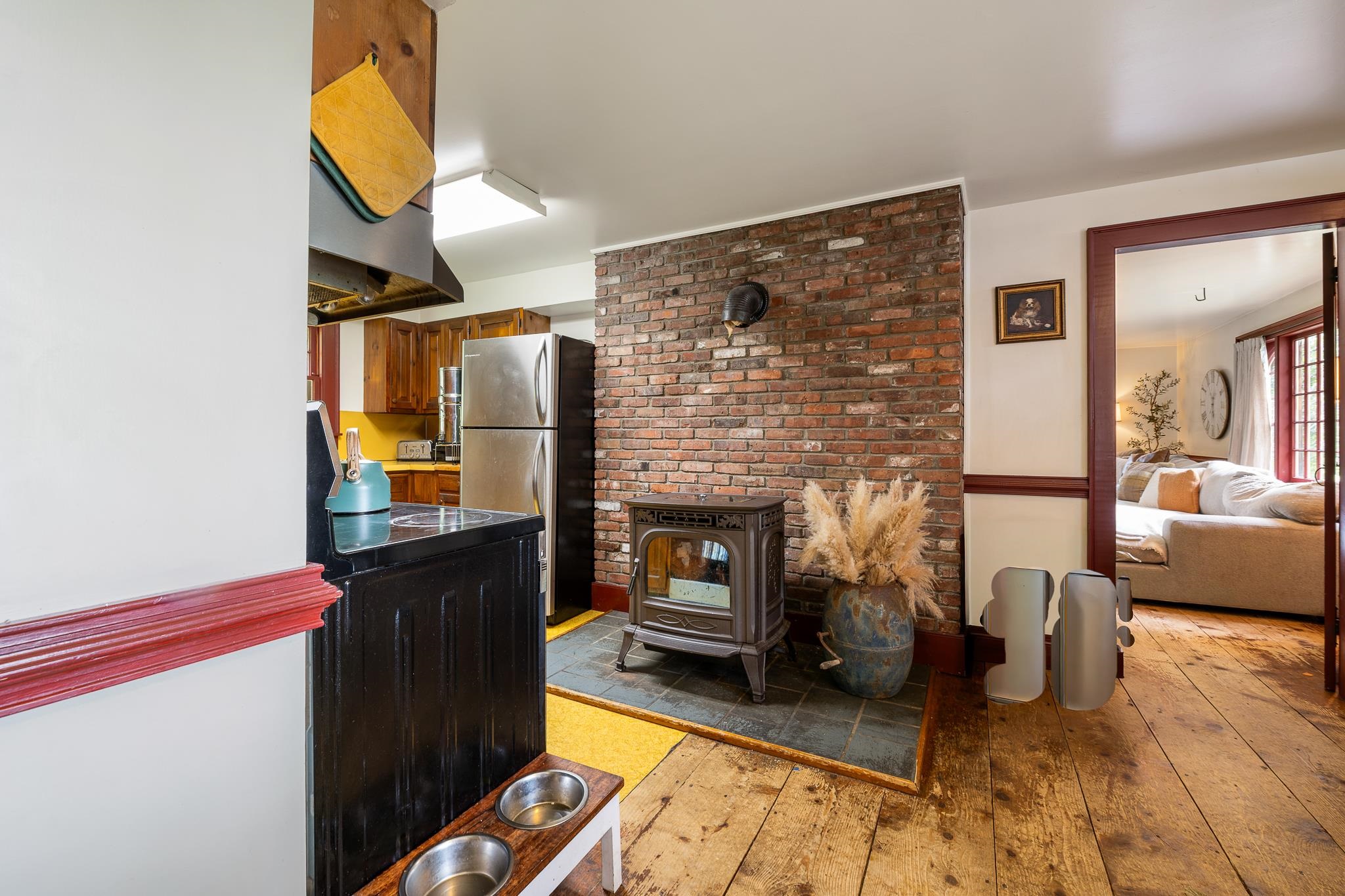 912 Us Route 2 W Property Photo 4