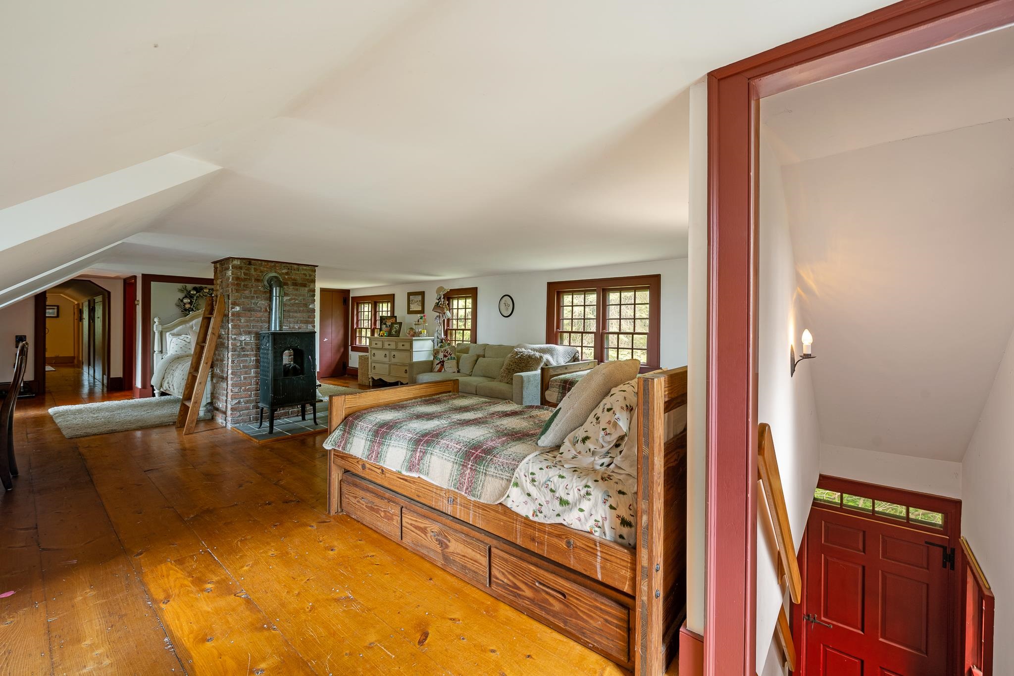 912 Us Route 2 W Property Photo 12