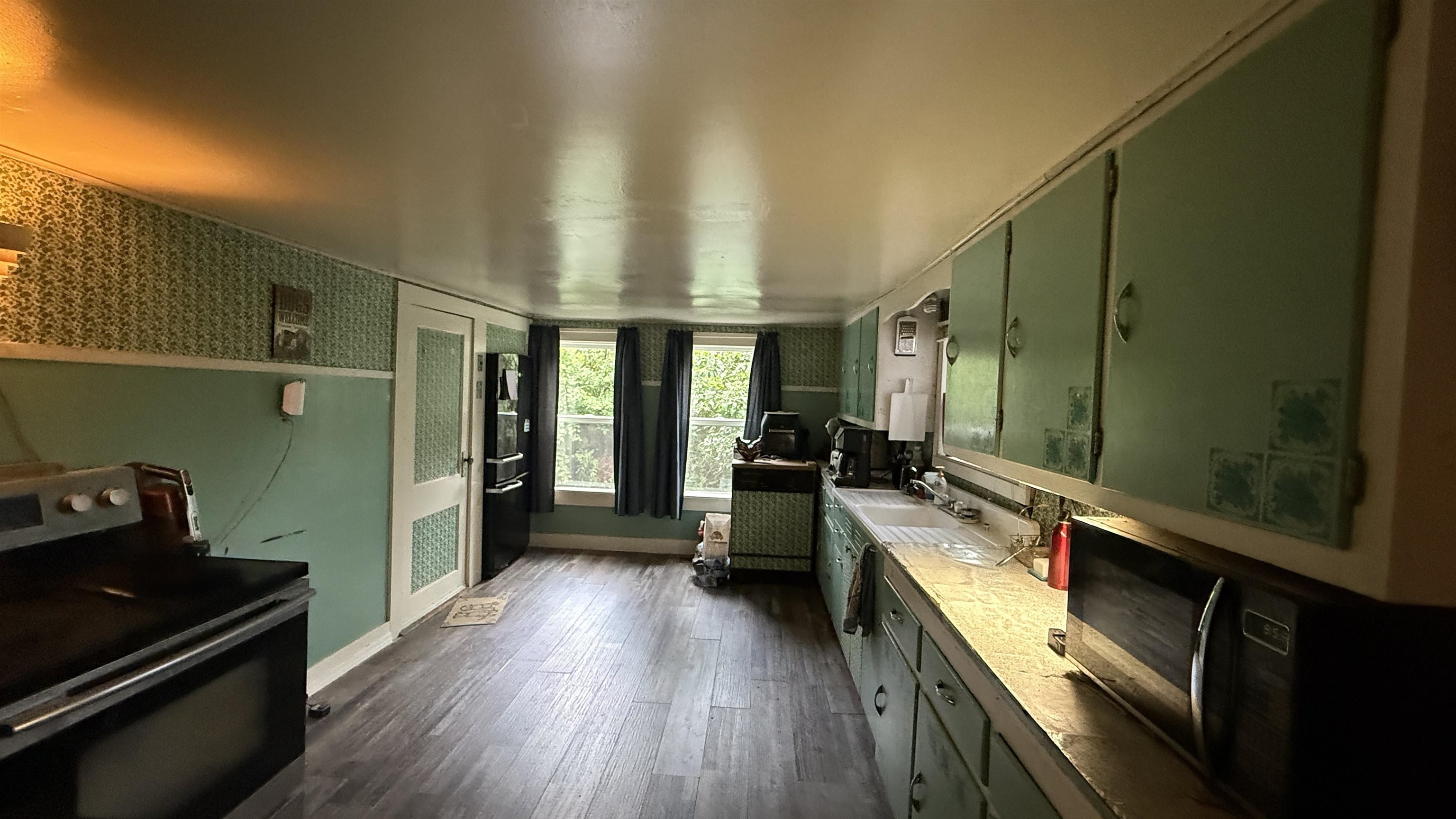 48 School Street Property Photo 6