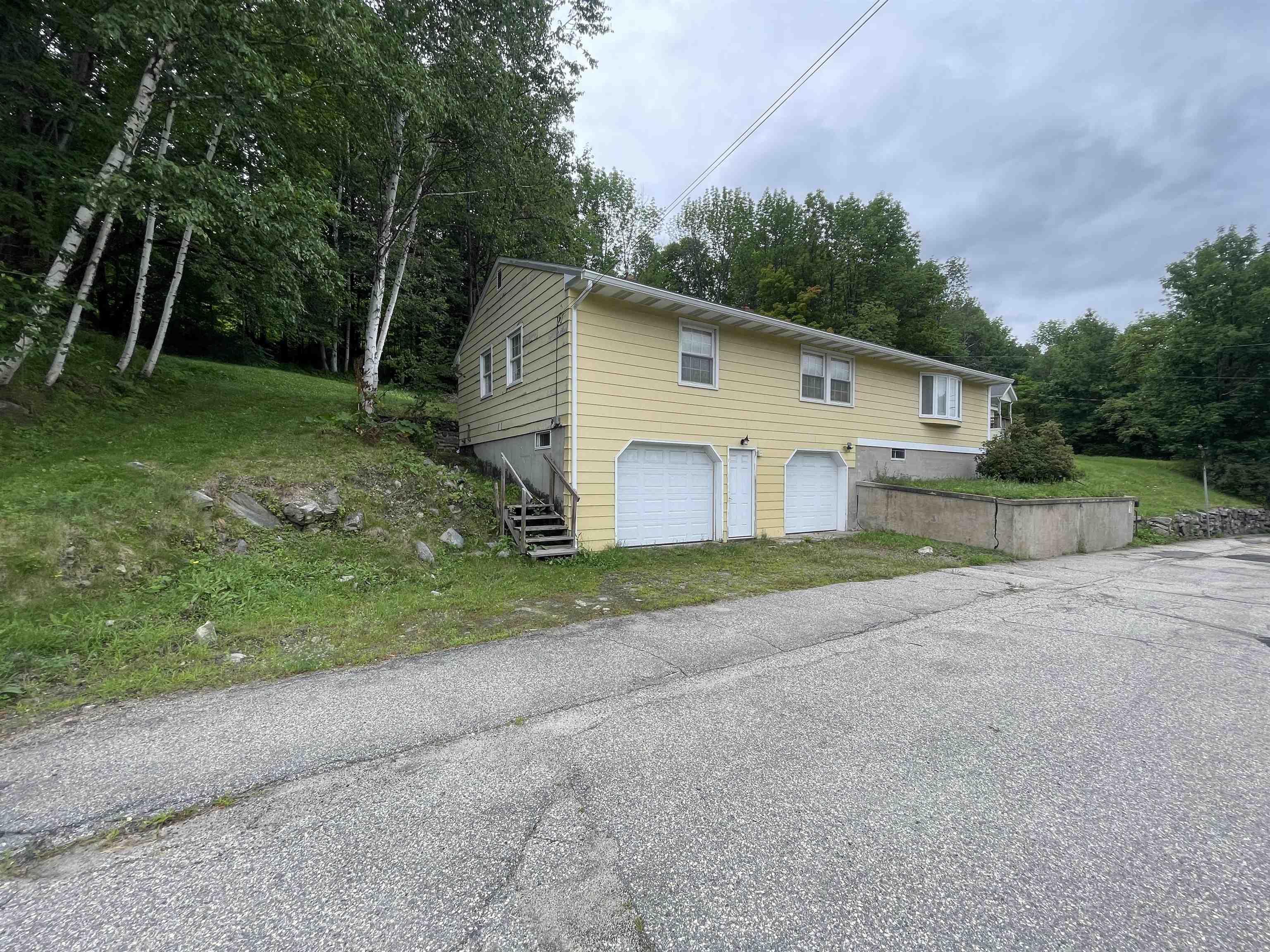 516 Old Glen Avenue Property Photo 1