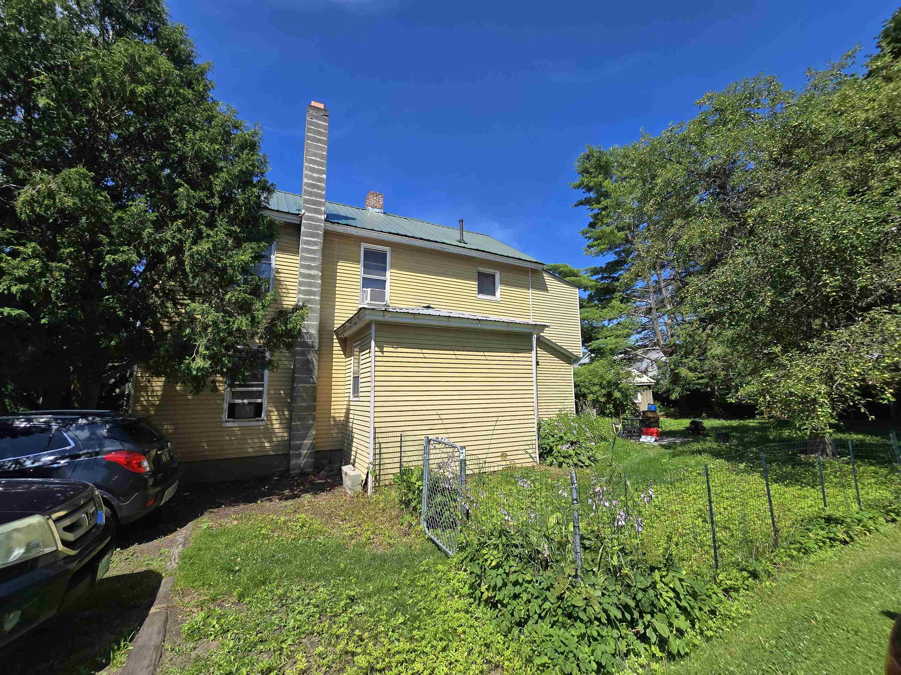 137 Maple Street Property Photo 3