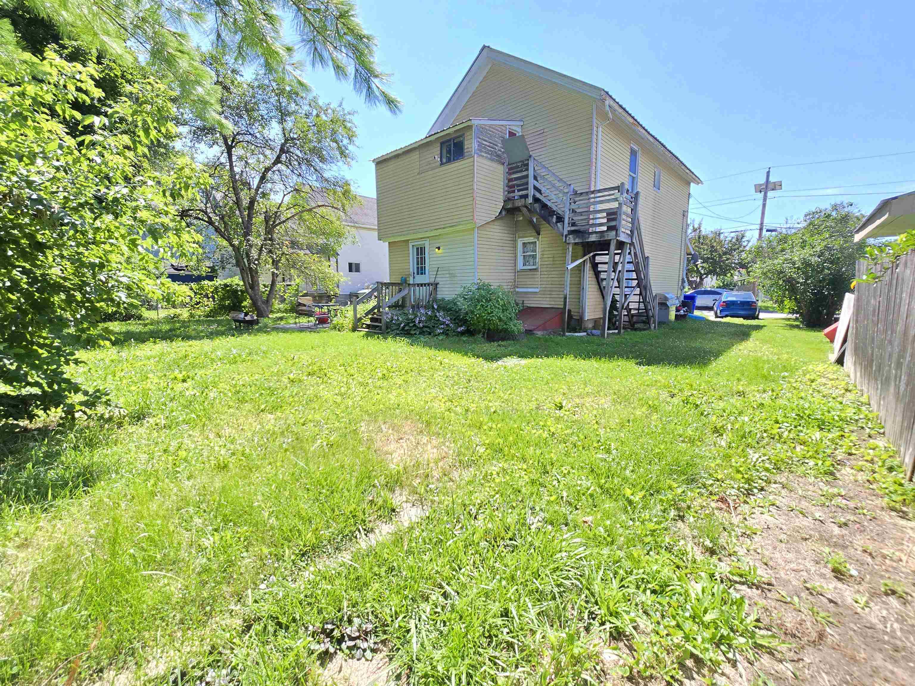 137 Maple Street Property Photo 4