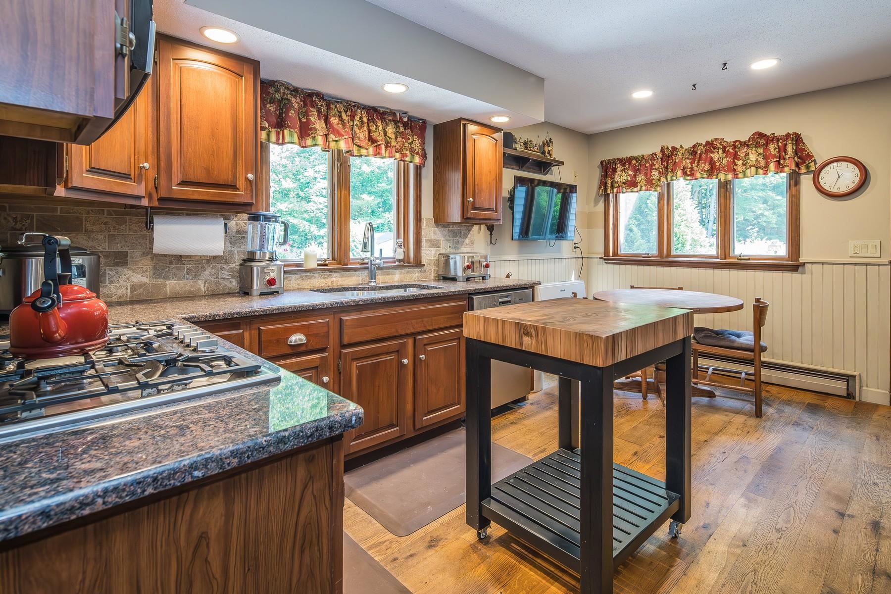 1324 Town Line Road Property Photo 14
