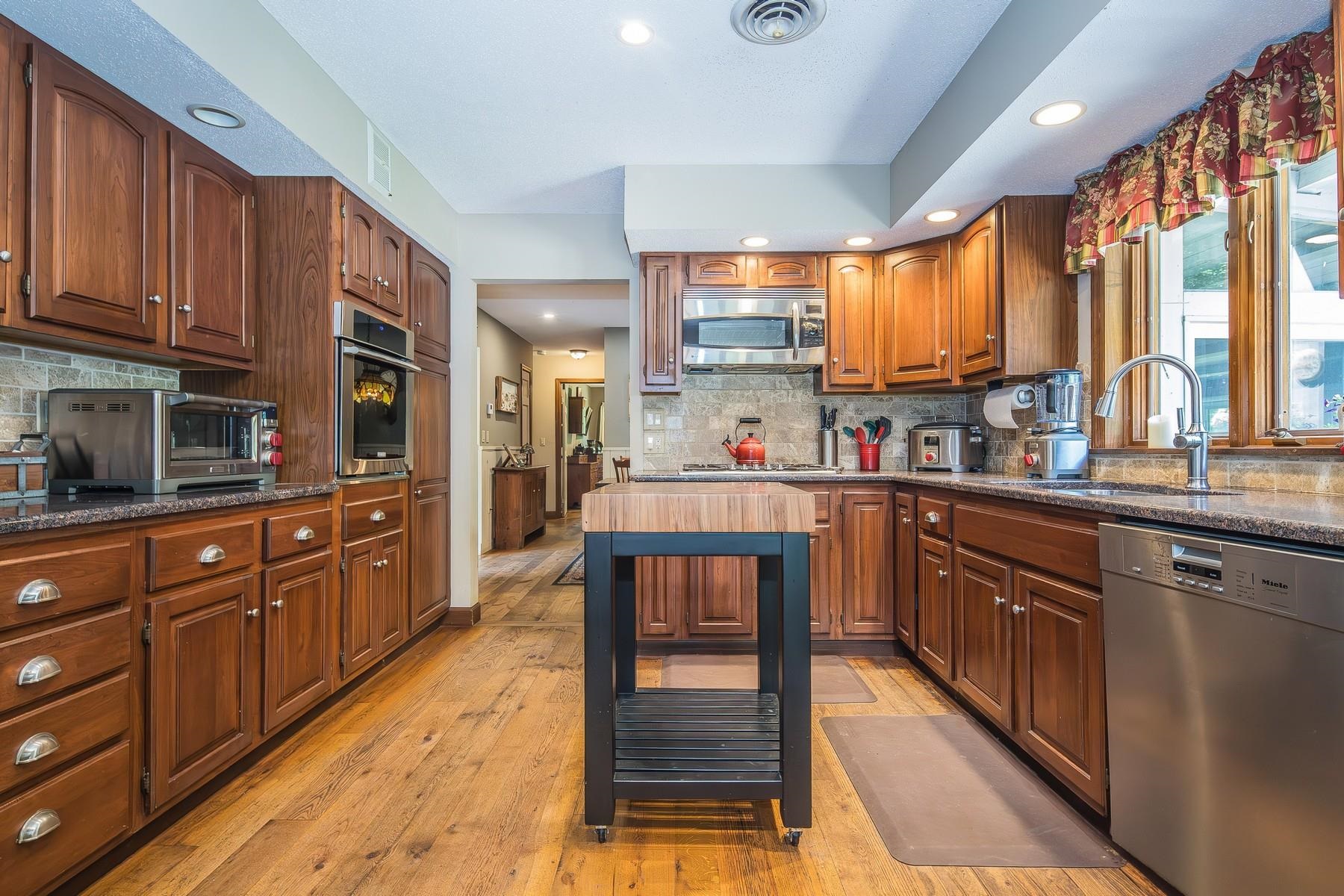 1324 Town Line Road Property Photo 15