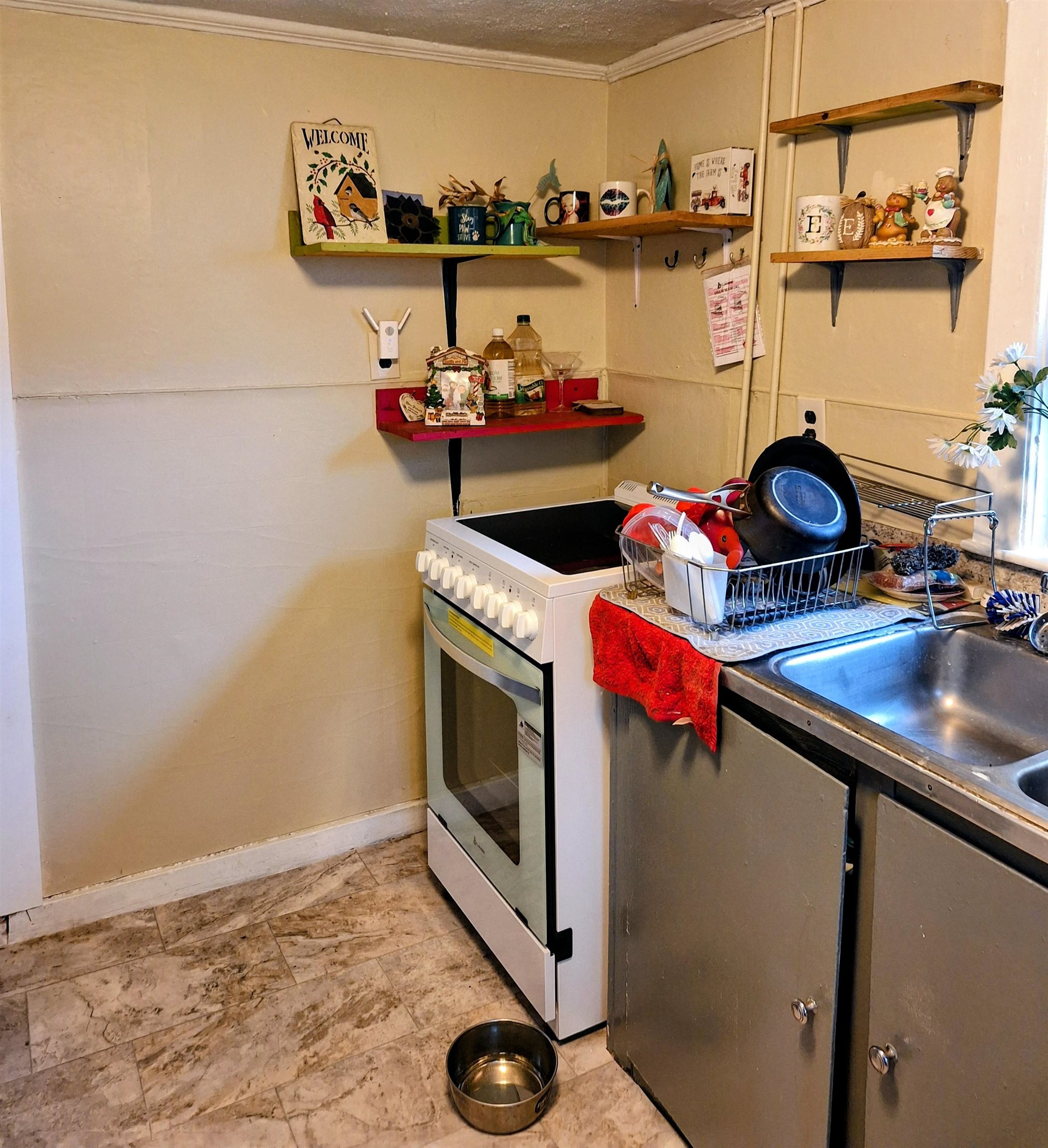 27 State Street Property Photo 13