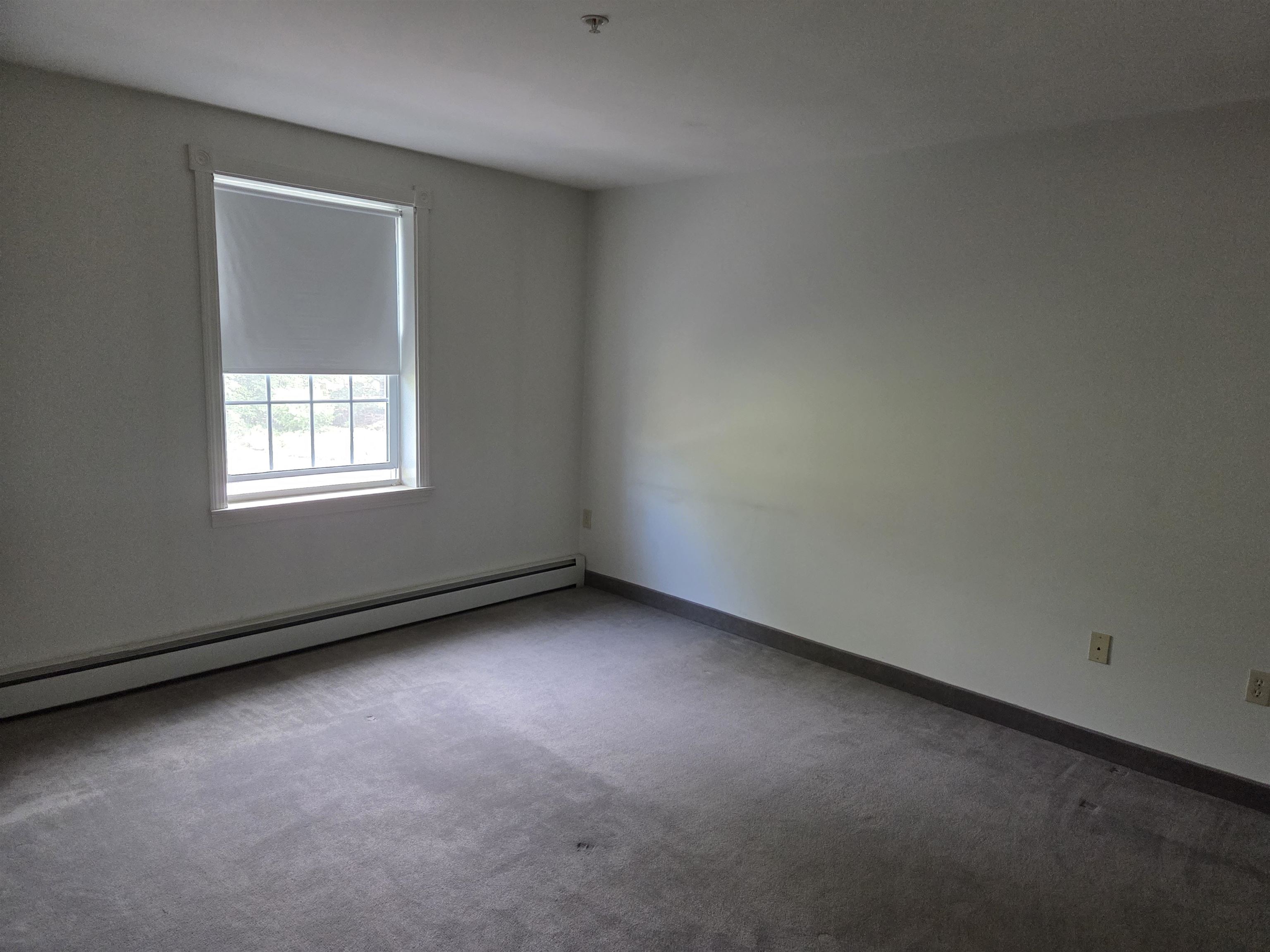 486 Nashua Street Property Photo 5