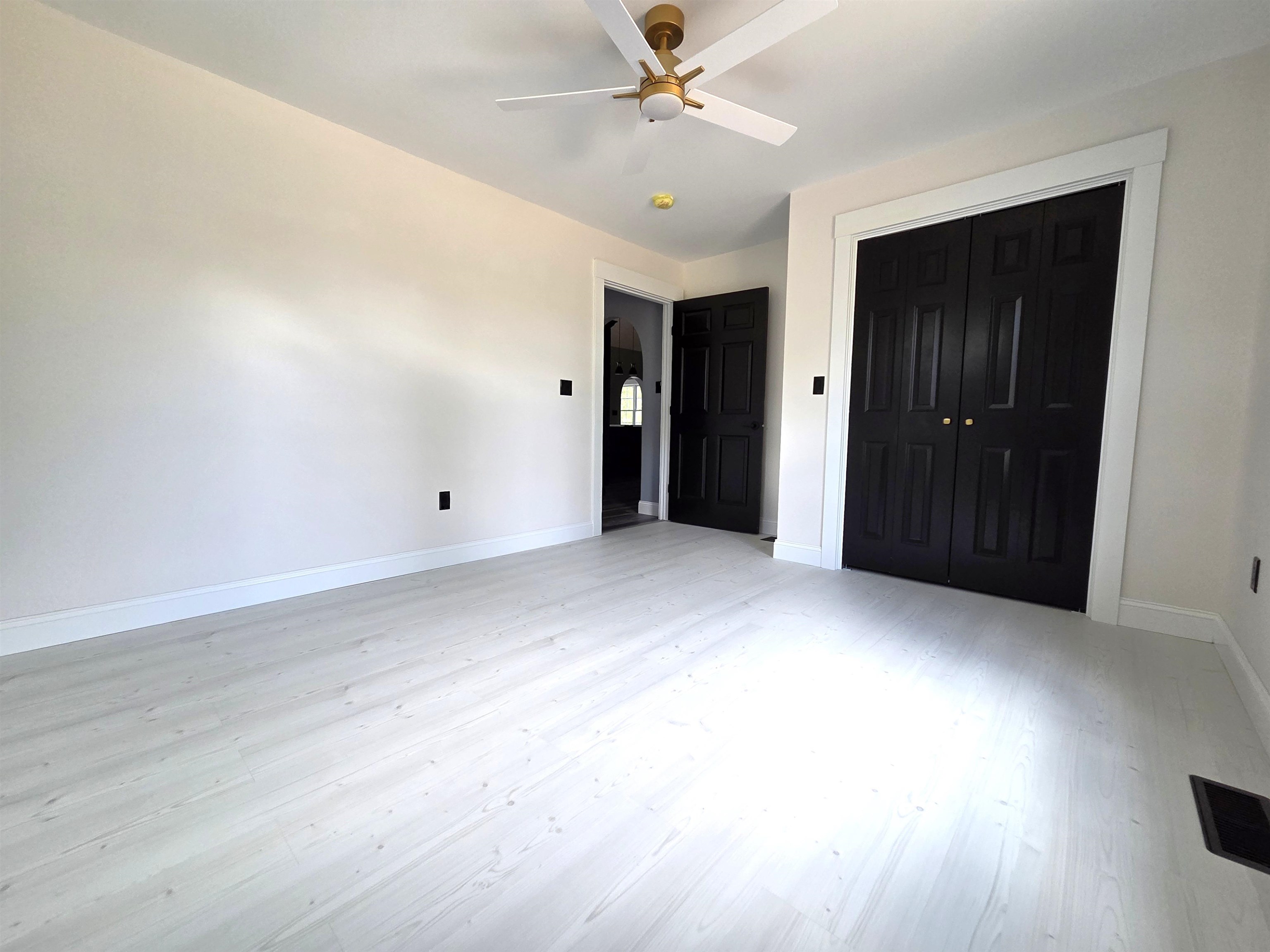 871 Salmon Falls Road Property Photo 24