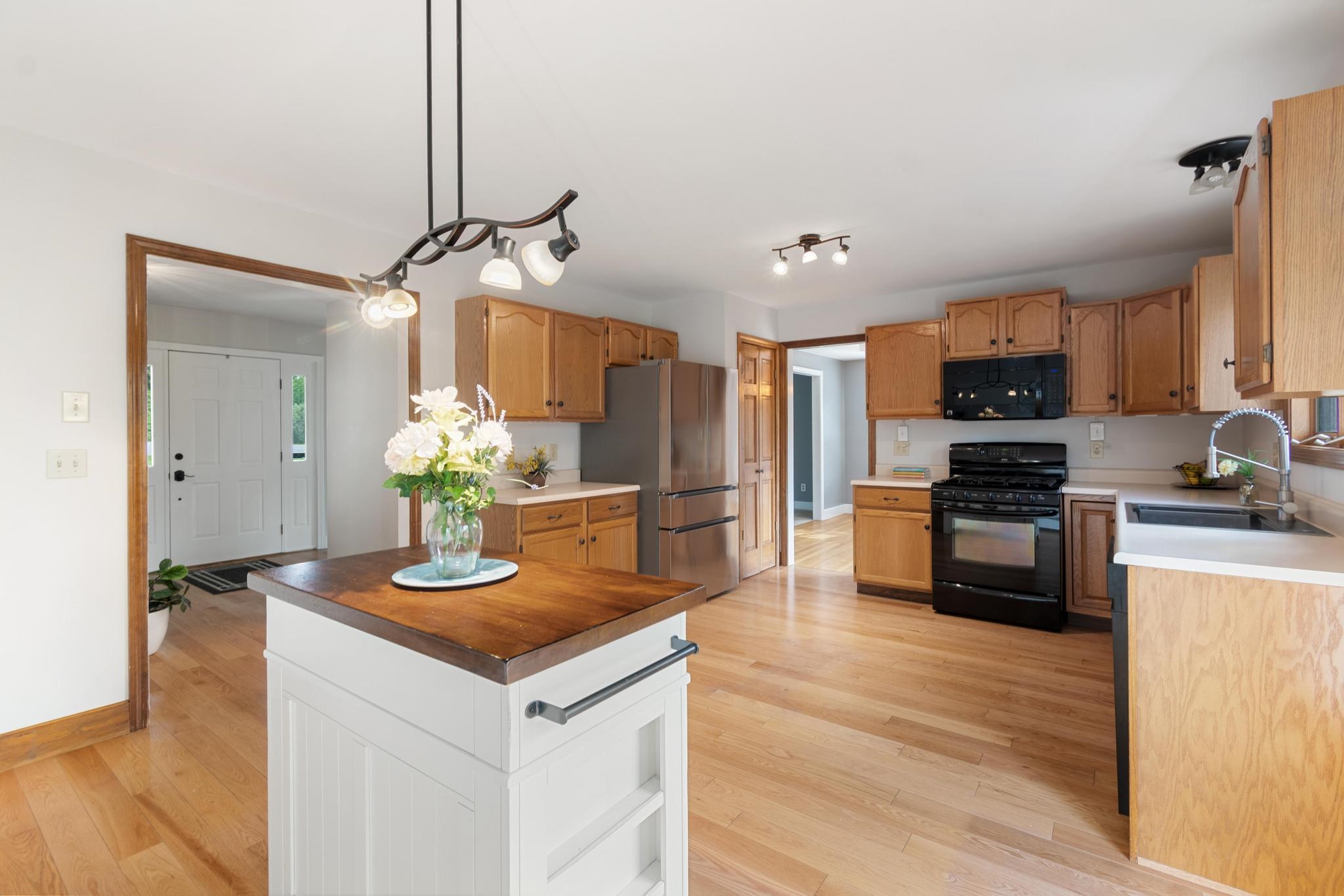 20 Tillotson Drive Property Photo 11