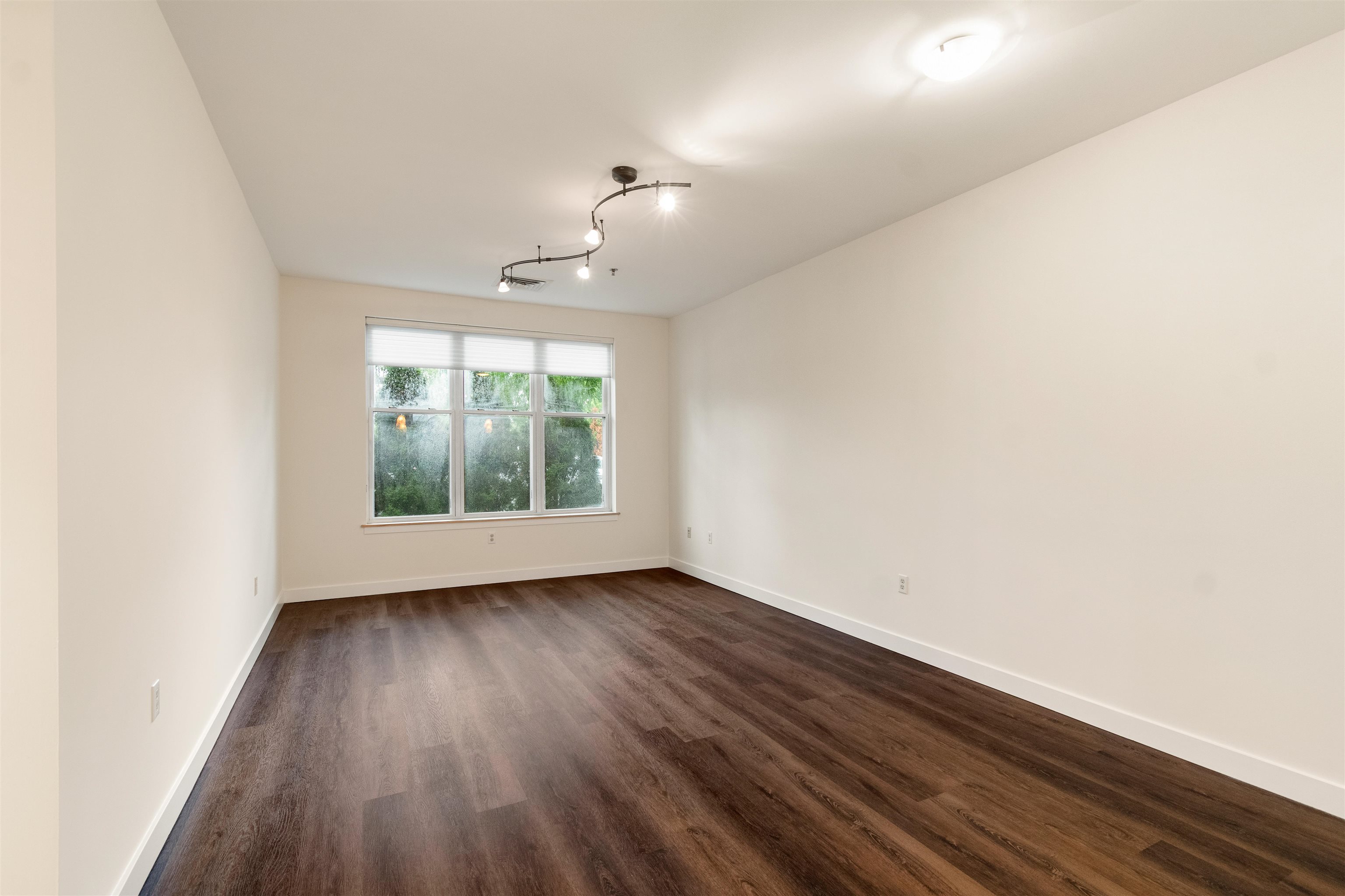 370 Farrell Street Property Photo 6