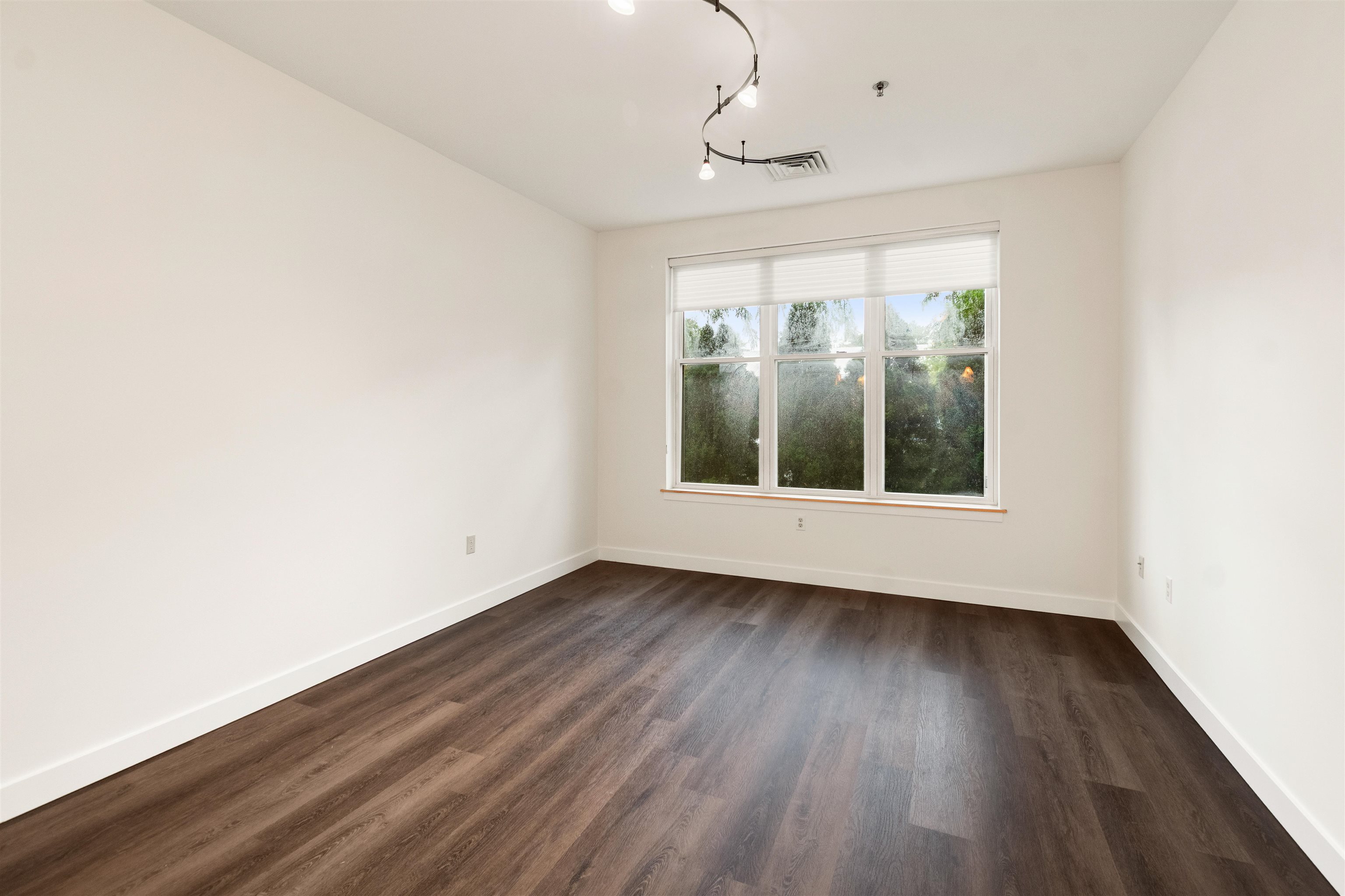 370 Farrell Street Property Photo 7