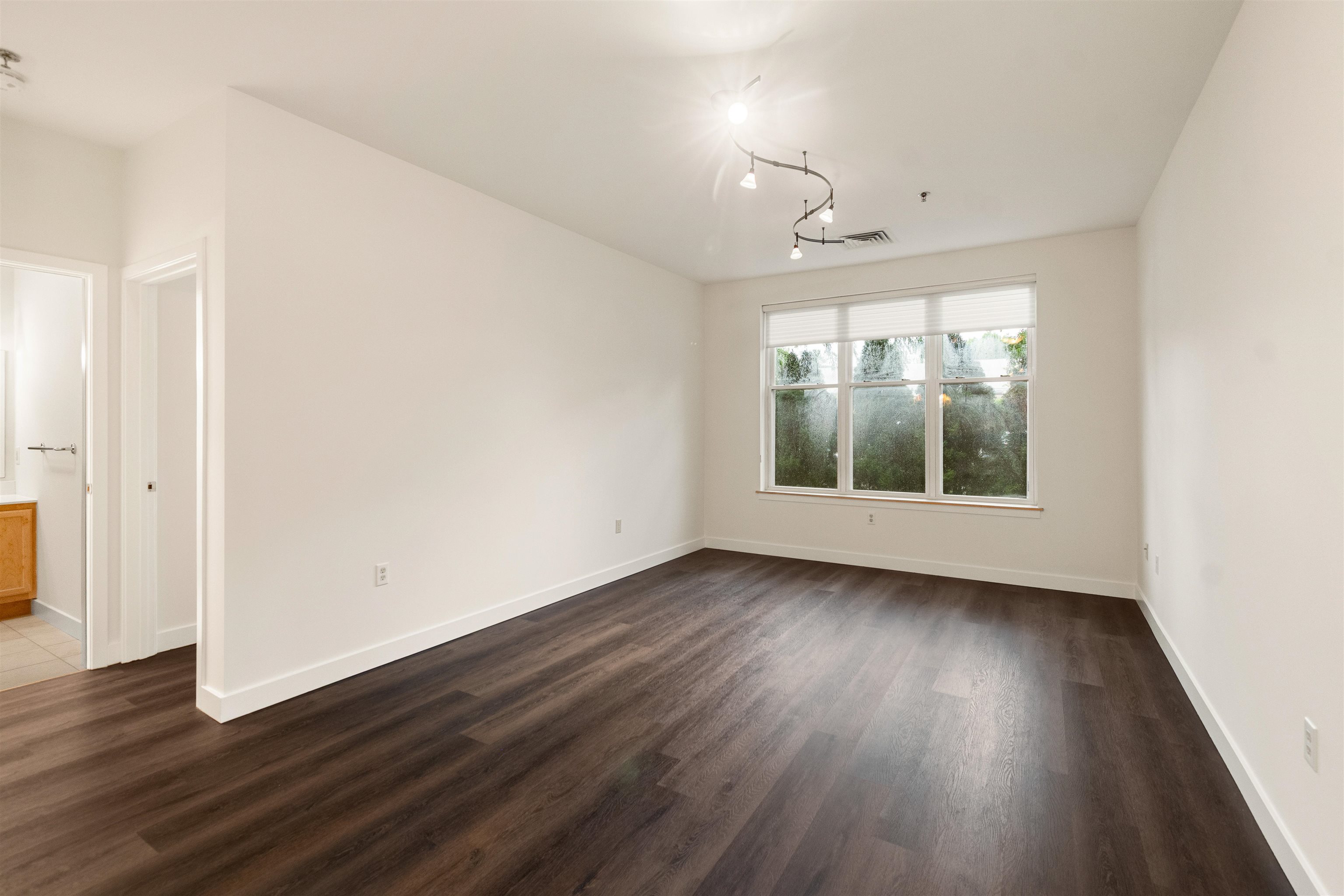 370 Farrell Street Property Photo 8