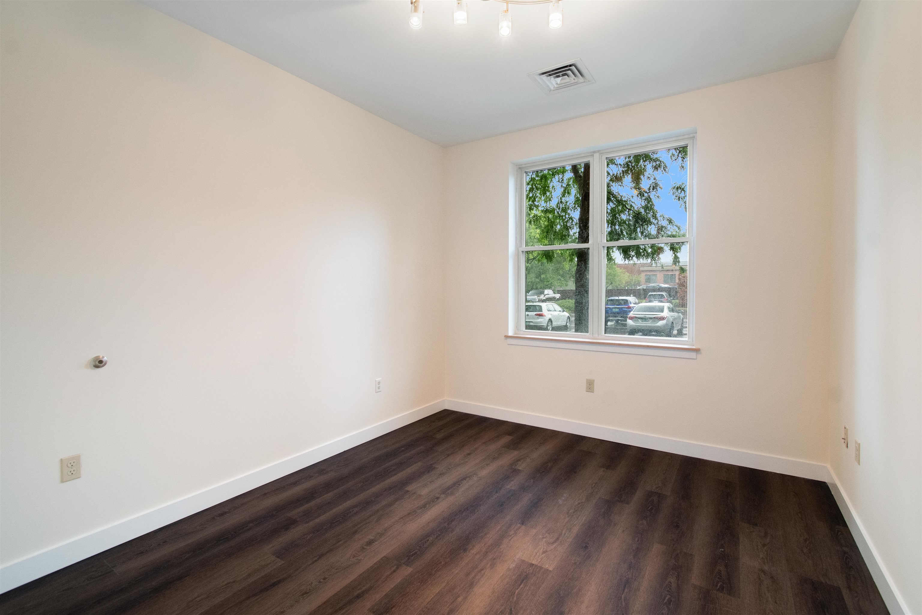 370 Farrell Street Property Photo 11