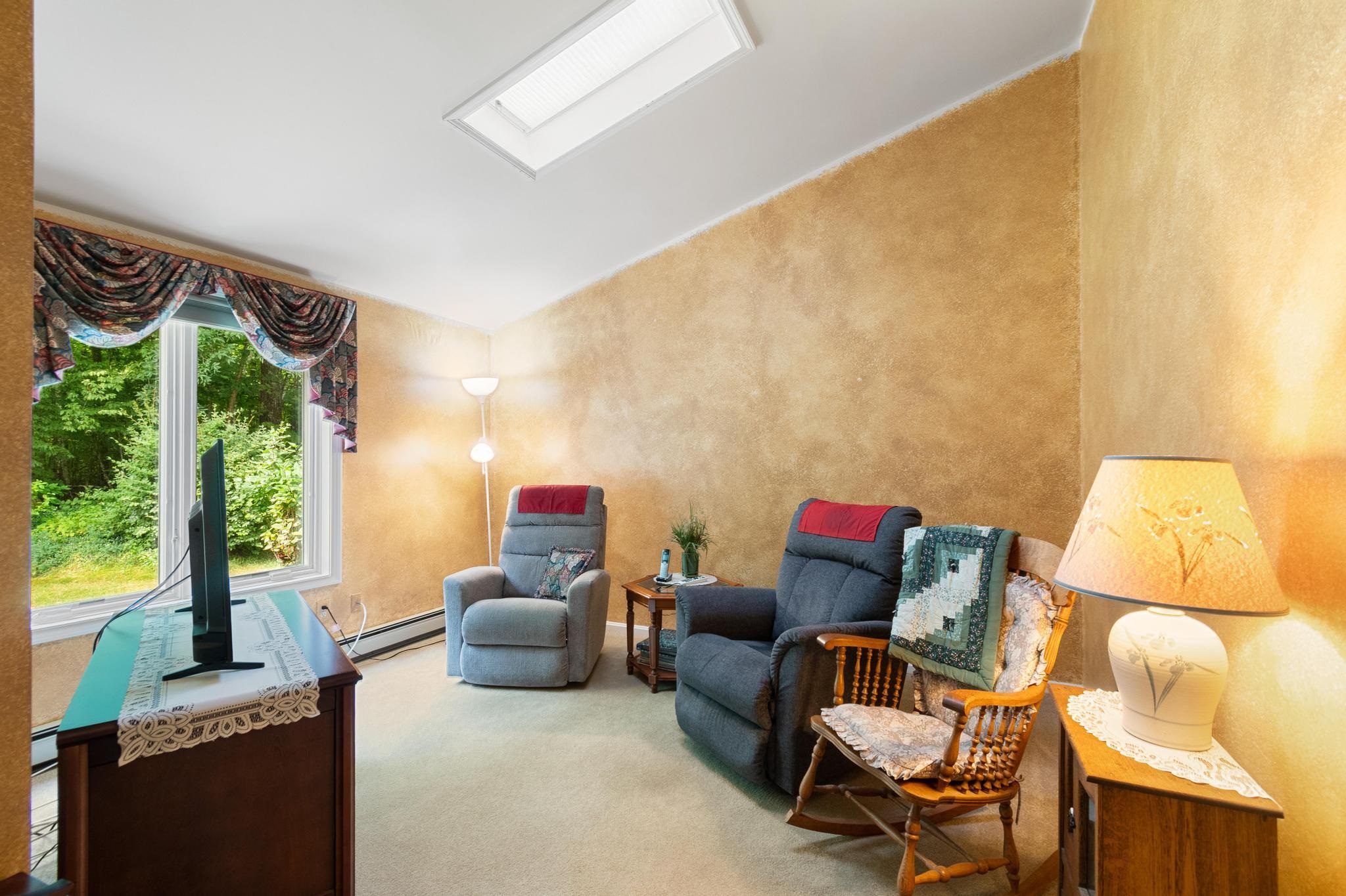 56 Garden Lane Property Photo 10