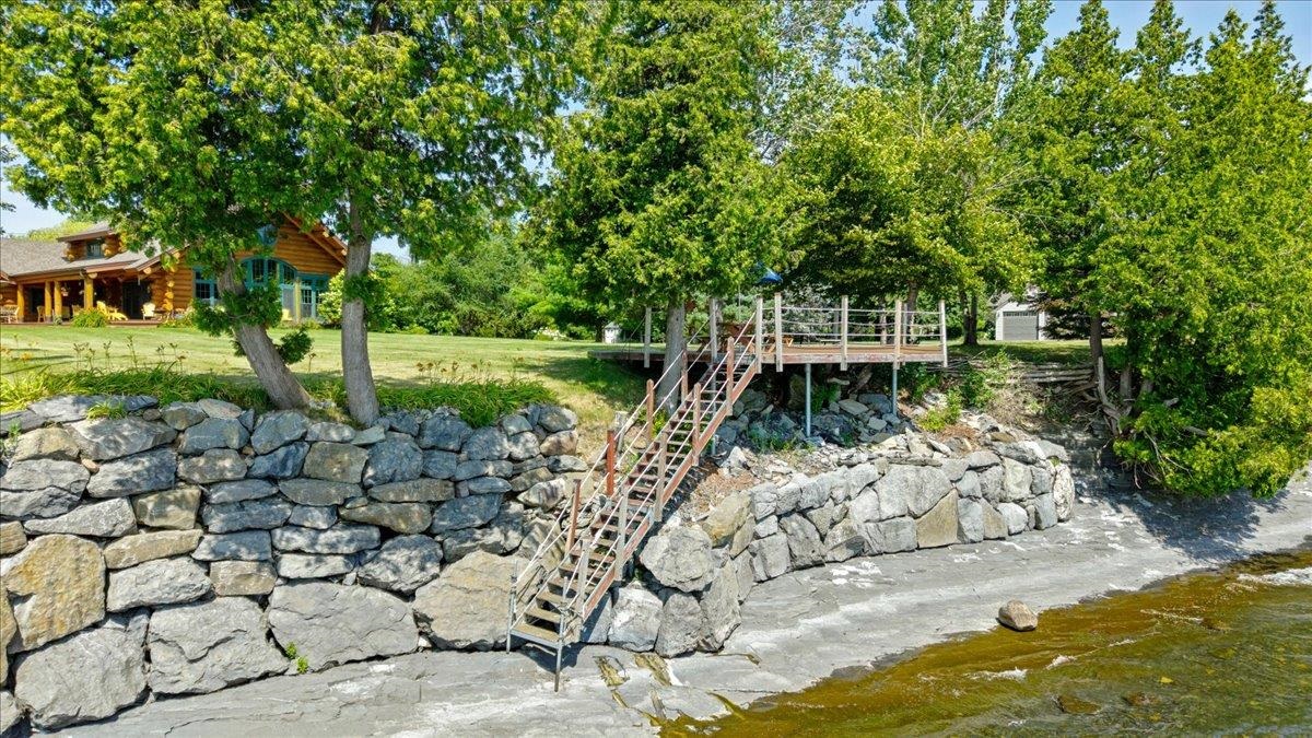 256 Rockledge Drive Property Photo 2