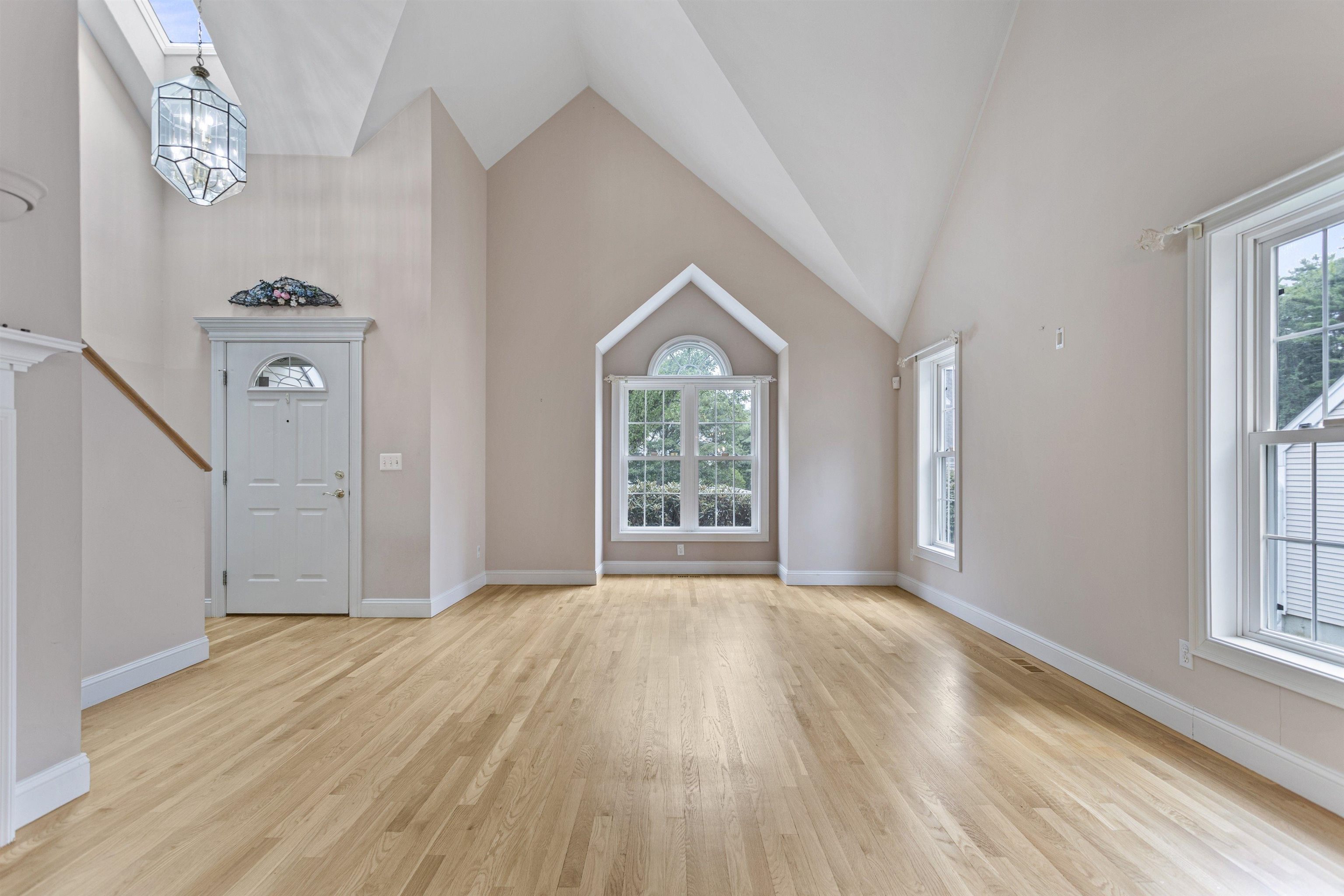 63 Hampton Meadows Property Photo 5