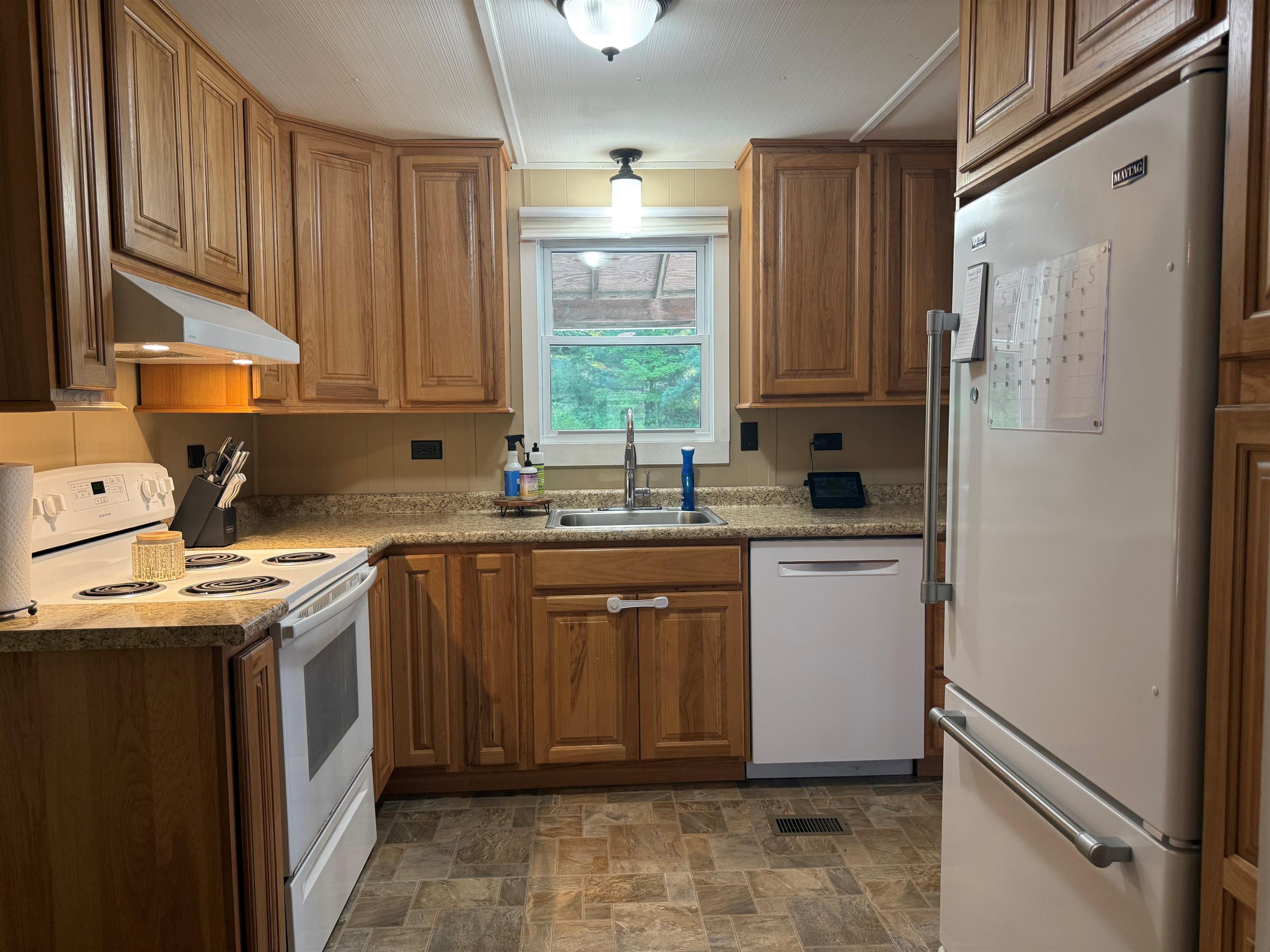 677 Prouty Drive Property Photo 8