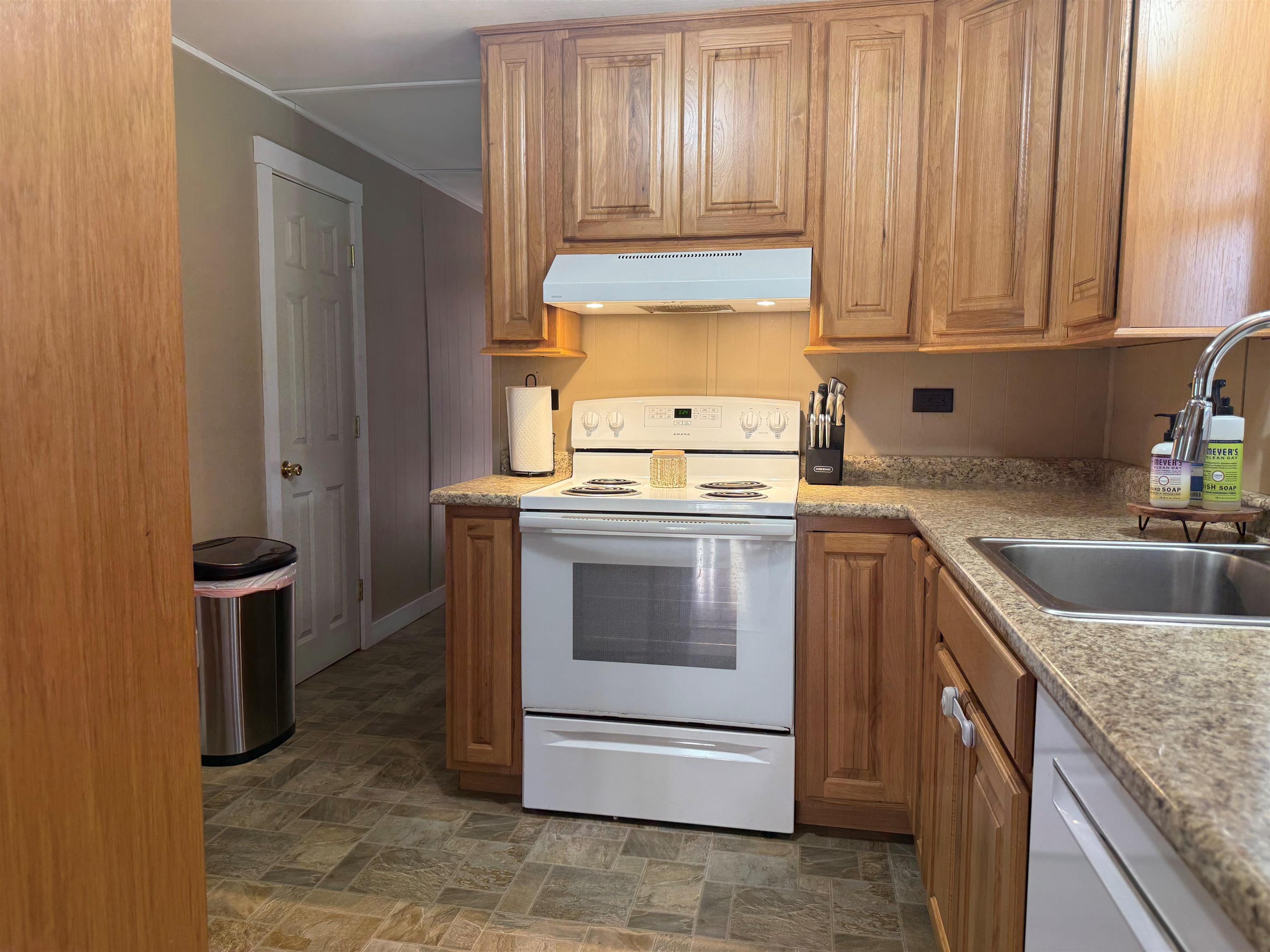 677 Prouty Drive Property Photo 10