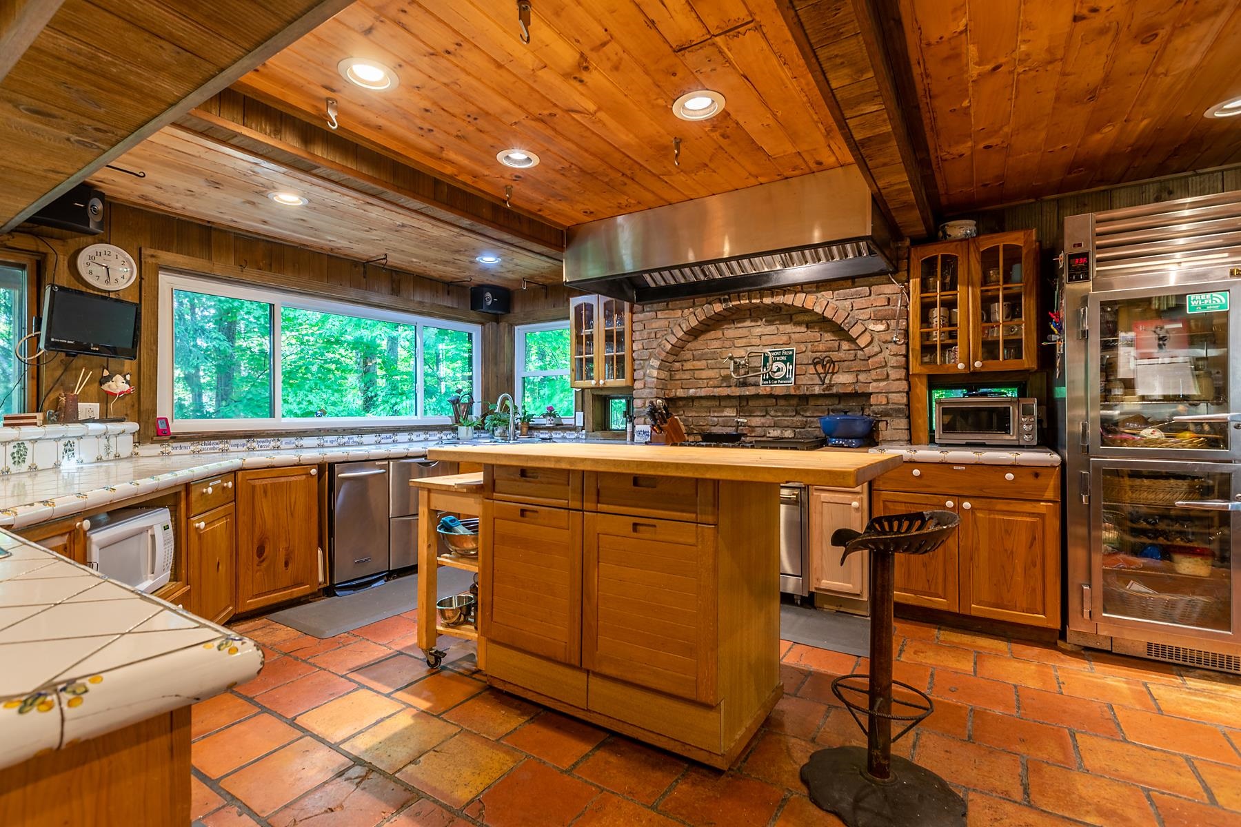 11 Founders Hill Road Property Photo 8