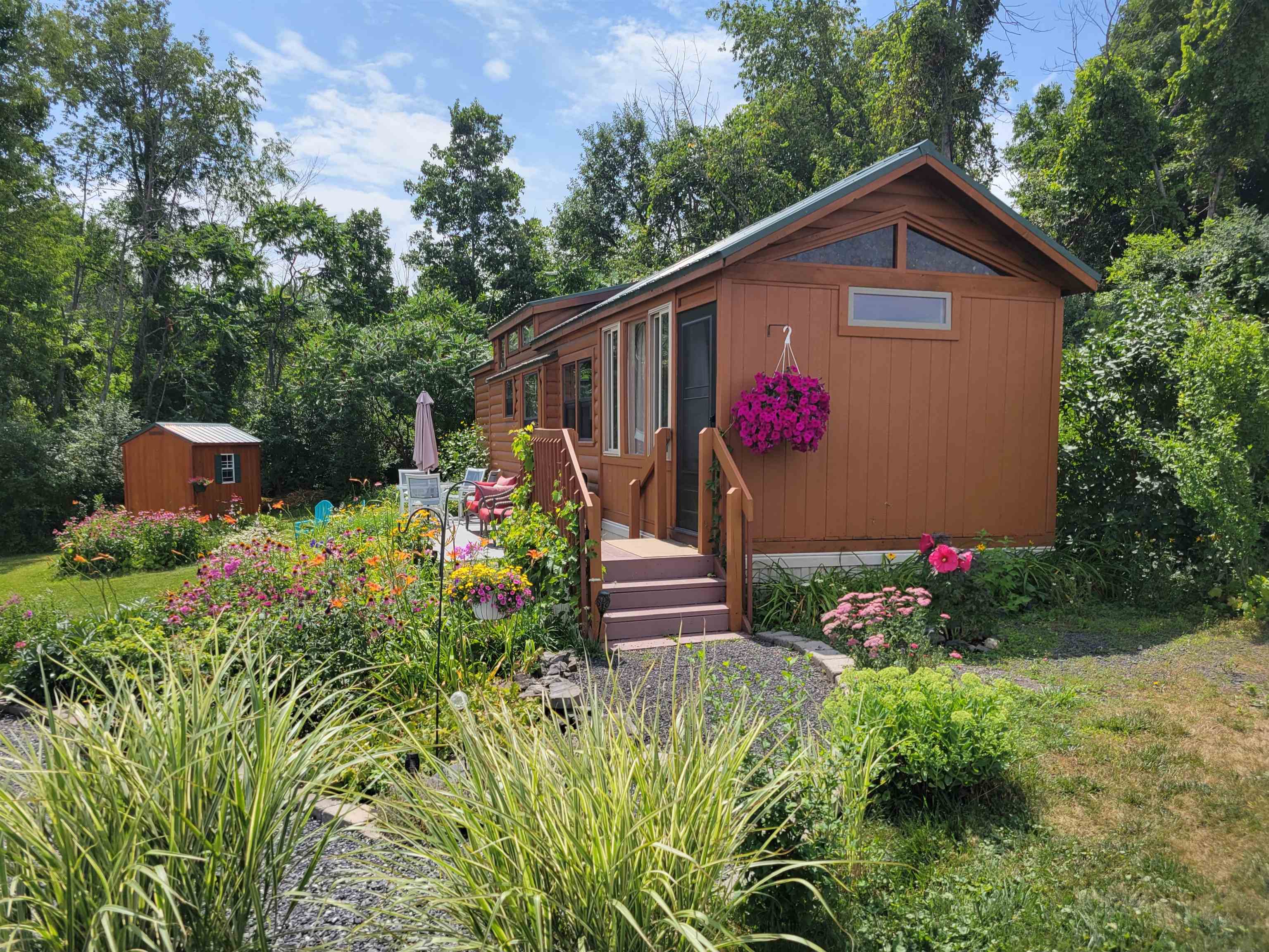 48 Island Circle Property Photo 3