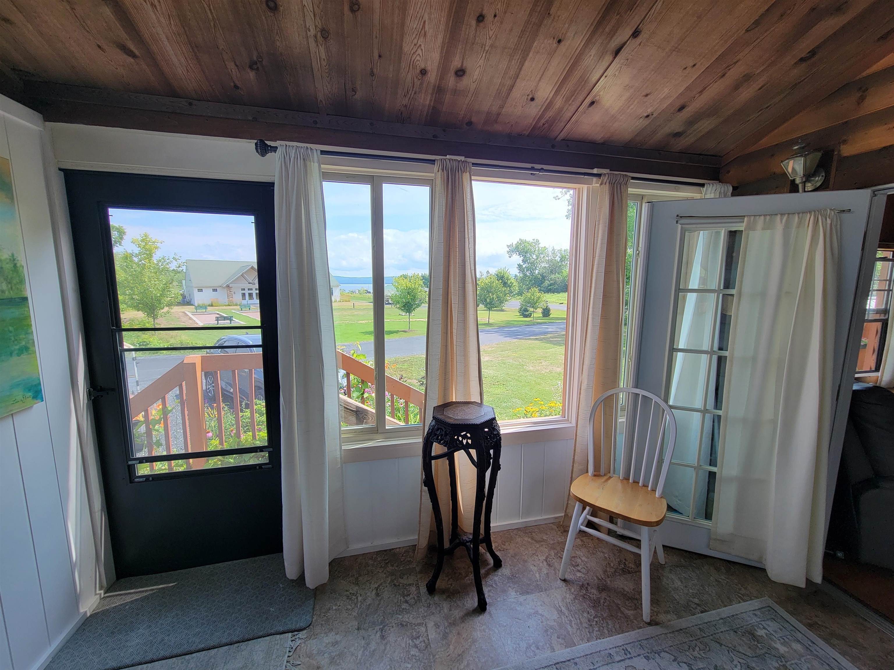 48 Island Circle Property Photo 16