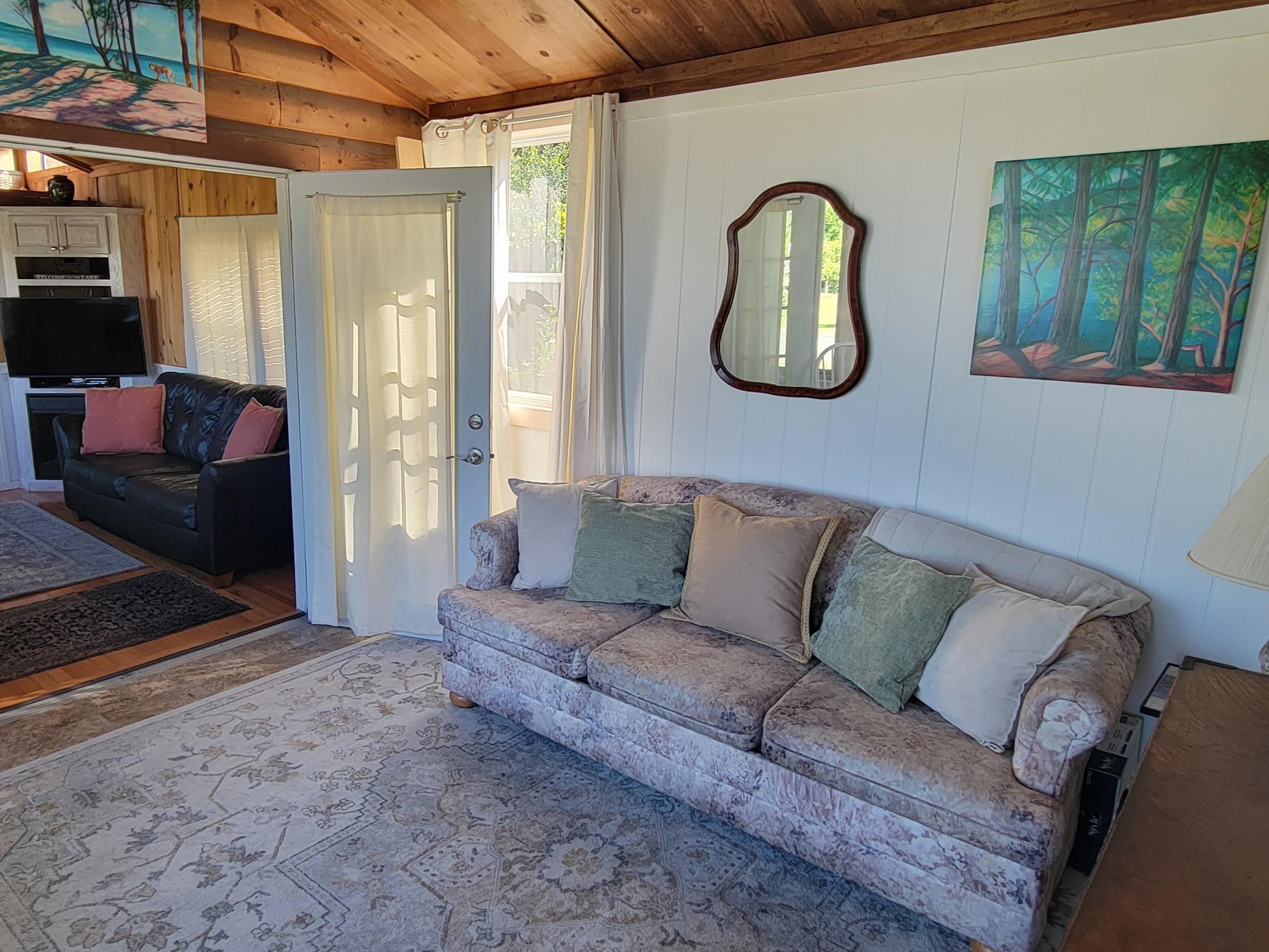 48 Island Circle Property Photo 17