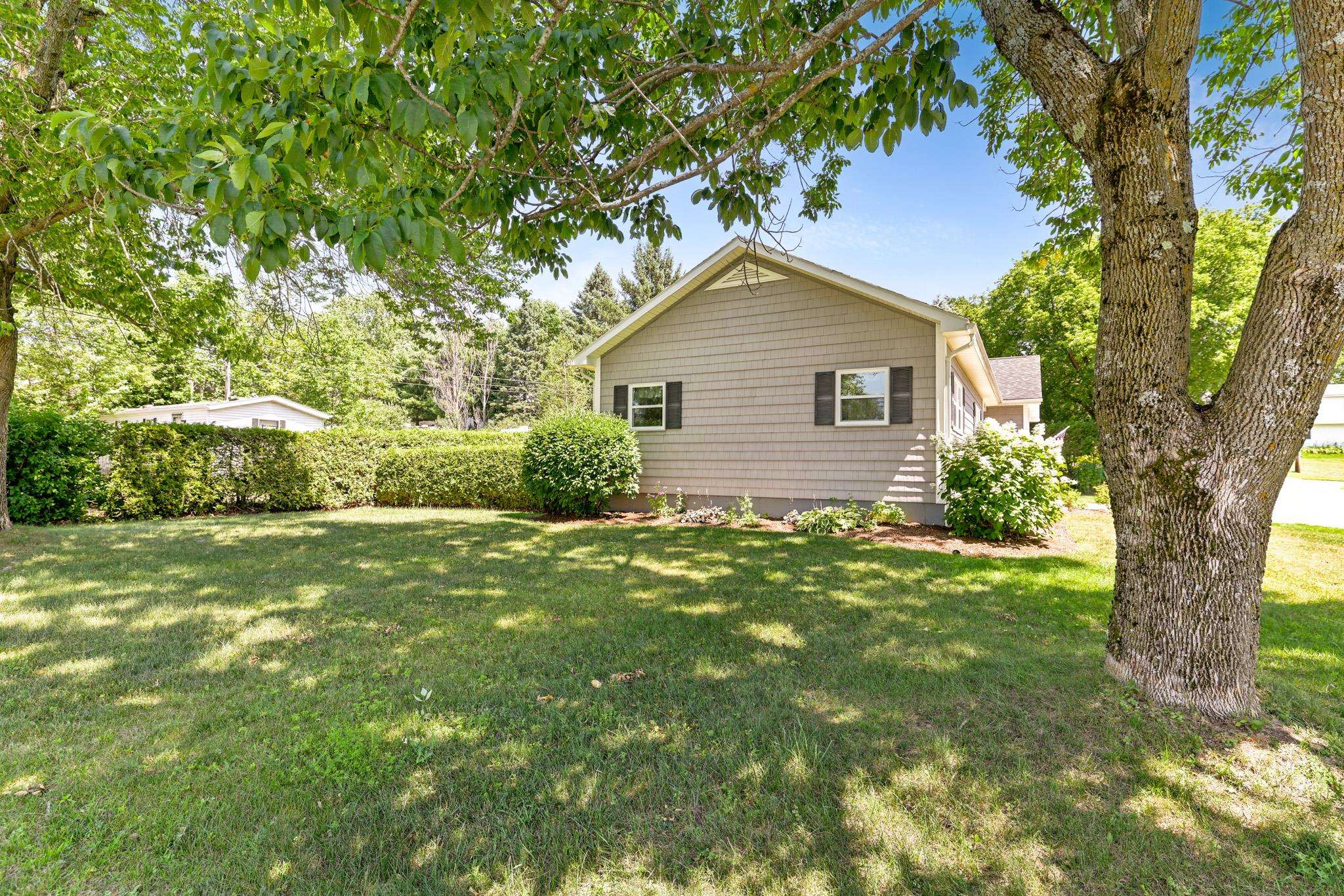 11 Foster Terrace Property Photo 5